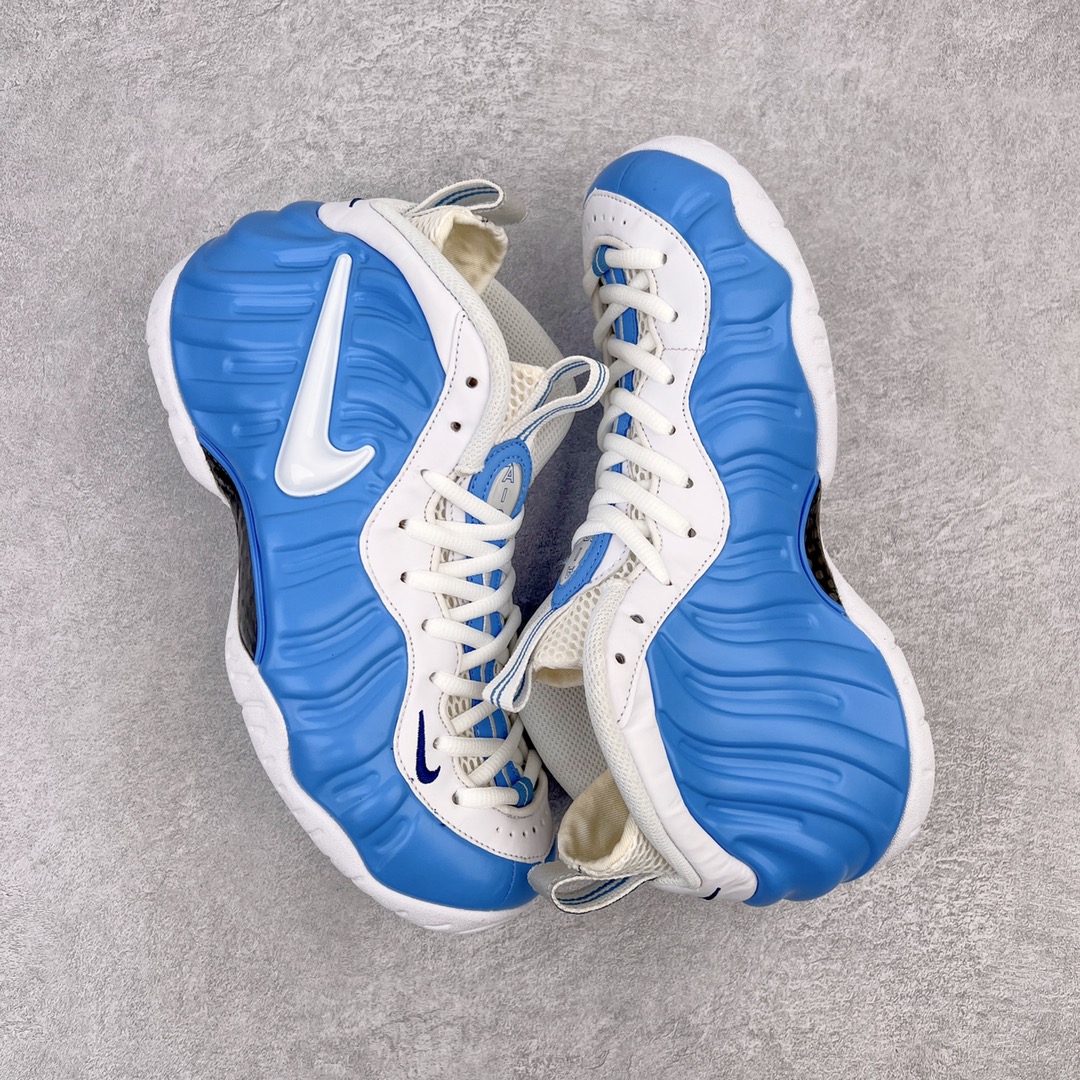 图片[3]-💰490 NK Air Foamposite Pro 北卡蓝泡 624041-411 莞产原底面 公司渠道同模具 鞋型发泡360度无死角 双层Zoom气垫植入 中底完美注胶 搭载原厂碳纤维材质 诞生于1997年的NK Air Foamposite系列可以说是整个球鞋历史上最为经典的系列之一 也就是我们常说的“喷”和“泡” 其中“喷”由Foamposite One代言人Penny的英文音译而来 而“泡”则来源于另一款鞋型 Foamposite Pro中\”pro\”的音译 在诞生初期 由于高昂的造价以及超前的外形 Foamposite系列的反对者不在少数 甚至有人认为这款鞋会毁掉整个球鞋行业 但事实证明这双灵感来自于甲虫 自带“黑科技”鞋面以及双层Zoom+大块碳板的太空球鞋不仅受到了大众的接受与追捧 并且成功的影响了篮球鞋的发展 SIZE：38.5 39 40 40.5 41 42 42.5 43 44 44.5 45 46 编码：by5936060-运动鞋