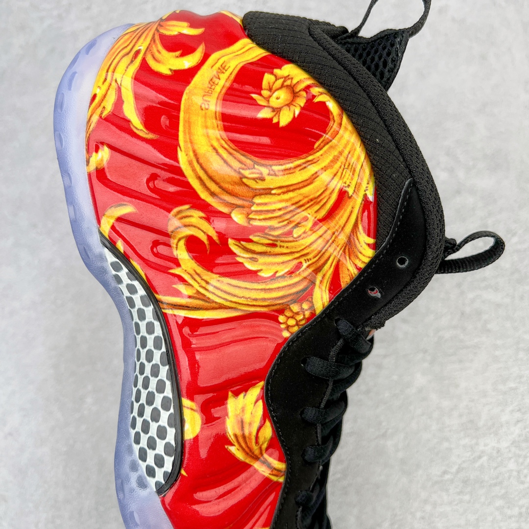 图片[6]-💰510 Supreme x NK Air Foamposite One 红稻草喷 652792-600 莞产原底面 公司渠道同模具 鞋型发泡360度无死角 双层Zoom气垫植入 中底完美注胶 搭载原厂碳纤维材质 诞生于1997年的NK Air Foamposite系列可以说是整个球鞋历史上最为经典的系列之一 也就是我们常说的“喷”和“泡” 其中“喷”由Foamposite One代言人Penny的英文音译而来 而“泡”则来源于另一款鞋型 Foamposite Pro中\”pro\”的音译 在诞生初期 由于高昂的造价以及超前的外形 Foamposite系列的反对者不在少数 甚至有人认为这款鞋会毁掉整个球鞋行业 但事实证明这双灵感来自于甲虫 自带“黑科技”鞋面以及双层Zoom+大块碳板的太空球鞋不仅受到了大众的接受与追捧 并且成功的影响了篮球鞋的发展 SIZE：38.5 39 40 40.5 41 42 42.5 43 44 44.5 45 46 编码：by5936080-运动鞋