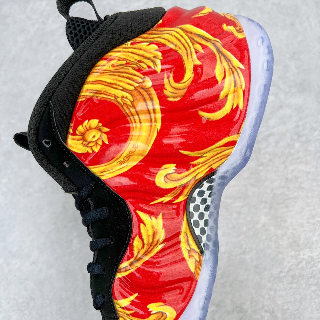 图片[7]-💰510 Supreme x NK Air Foamposite One 红稻草喷 652792-600 莞产原底面 公司渠道同模具 鞋型发泡360度无死角 双层Zoom气垫植入 中底完美注胶 搭载原厂碳纤维材质 诞生于1997年的NK Air Foamposite系列可以说是整个球鞋历史上最为经典的系列之一 也就是我们常说的“喷”和“泡” 其中“喷”由Foamposite One代言人Penny的英文音译而来 而“泡”则来源于另一款鞋型 Foamposite Pro中\”pro\”的音译 在诞生初期 由于高昂的造价以及超前的外形 Foamposite系列的反对者不在少数 甚至有人认为这款鞋会毁掉整个球鞋行业 但事实证明这双灵感来自于甲虫 自带“黑科技”鞋面以及双层Zoom+大块碳板的太空球鞋不仅受到了大众的接受与追捧 并且成功的影响了篮球鞋的发展 SIZE：38.5 39 40 40.5 41 42 42.5 43 44 44.5 45 46 编码：by5936080-运动鞋