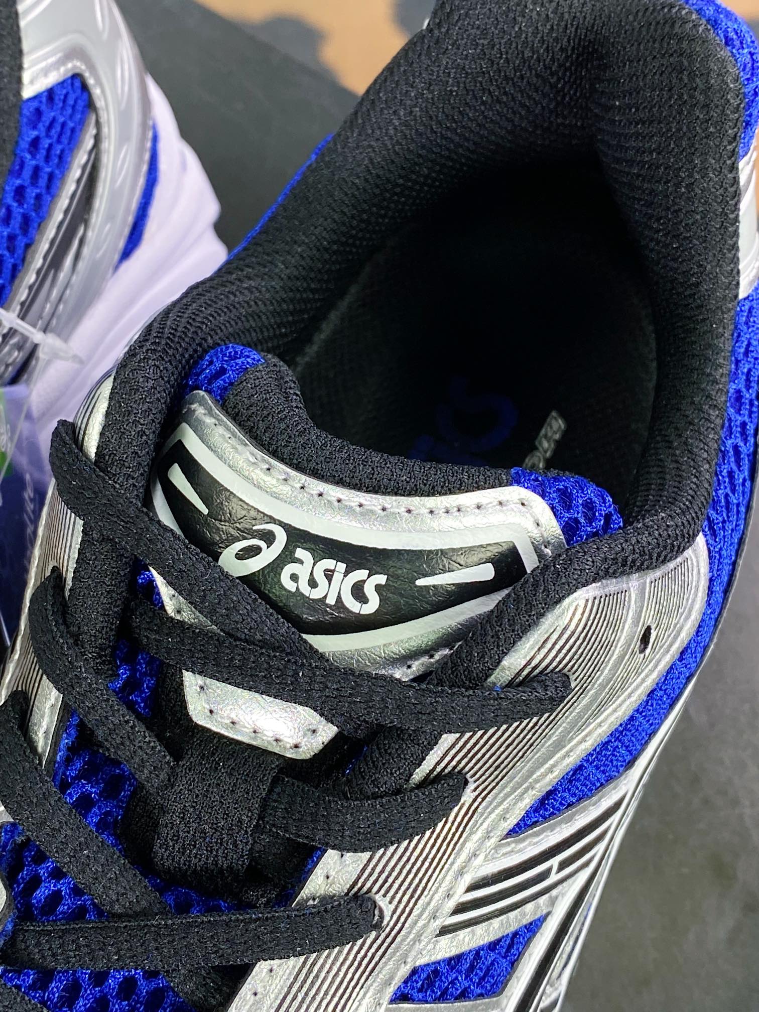 220 亚瑟士/ASICS GEL - KAYANO 14 系列轻量缓震休闲运动跑步鞋“银黑白蓝”1201A019-751