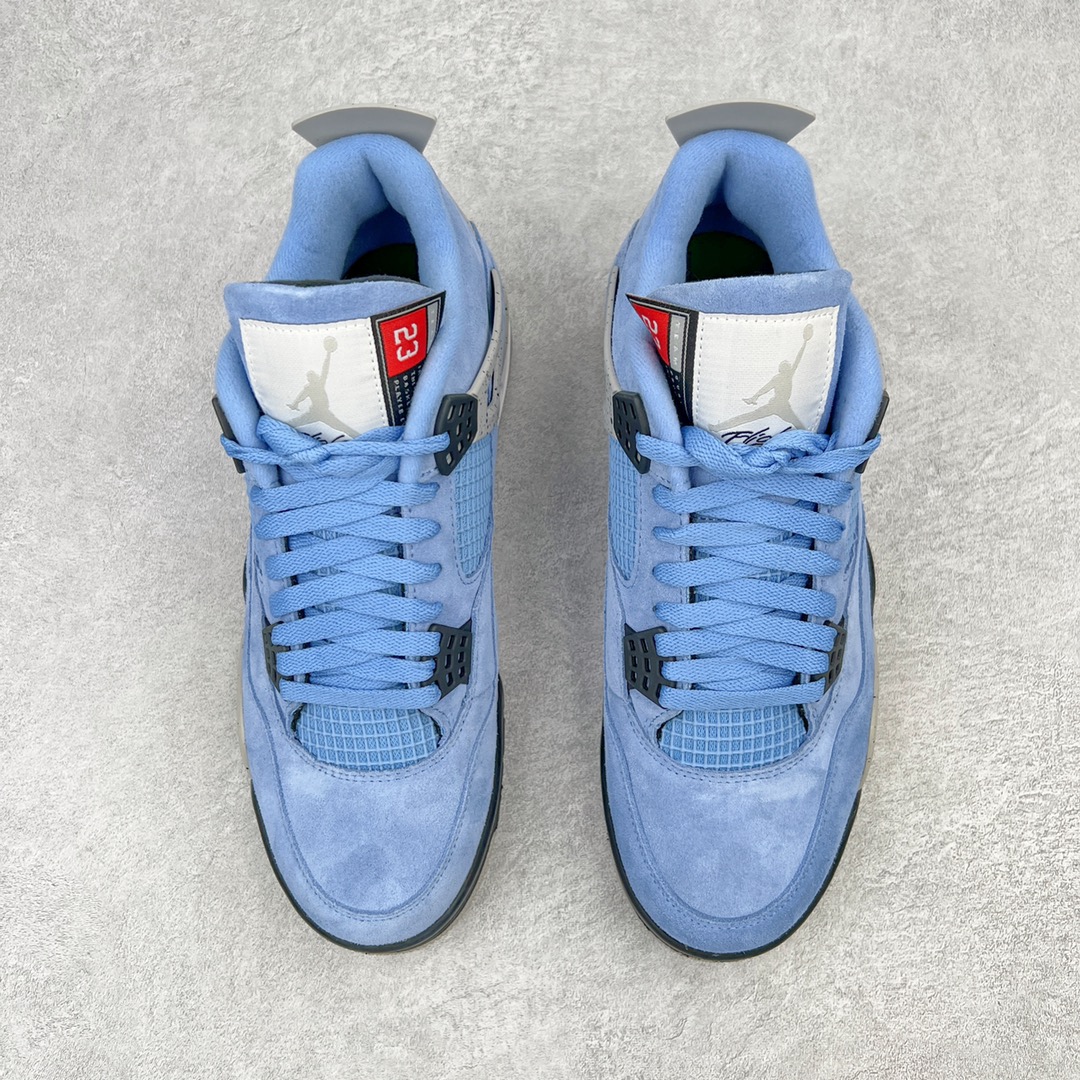 图片[2]-零售💰260 ＃KZ神版福利回馈‼Air Jordan AJ4 Retro SE \”University Blue\” 大学蓝 CT8527-400 独家外贸特供尺码含 45.5 49.5 50.5 国内外口碑最好最推荐的产品 市场中端王者 亲自操刀耗时半年巨作 全套原纸板楦头开发 确保原汁原味 完美呈现四代版型 一比一鞋头弧度高度鞋身弧度 此版本只针对中端市场 皮料材质有所更替 其他数据细节工艺流程均保持一致 绝不口嗨 细节品控鞋型随意秒杀市面3XX 4XX 原厂TPU网格鞋带扣 正确内里网布 菱角分明不变形无多余毛边 柔软性质感一致于原鞋 市场唯一原厂鞋扣模具 背面可见隐藏注塑口 原厂织唛标 原厂飞人电绣工艺 尾指中部跳三针 独家绑鞋带手法 印刷中底布 四线拉帮 米色美纹纸贴合固定 进口港宝加持 后跟自然饱满 全鞋荧光划线卡点 追求极致完美 每一双都是工艺品 多重QC质检 超越公司货的品控标准 实实在在的免检产品 尺码：40 40.5 41 42 42.5 43 44 44.5 45 45.5 46 47.5 48.5 49.5 50.5 编码：by2936060-运动鞋