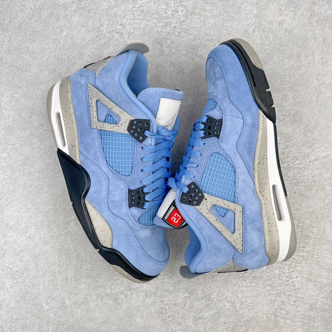 图片[3]-零售💰260 ＃KZ神版福利回馈‼Air Jordan AJ4 Retro SE \”University Blue\” 大学蓝 CT8527-400 独家外贸特供尺码含 45.5 49.5 50.5 国内外口碑最好最推荐的产品 市场中端王者 亲自操刀耗时半年巨作 全套原纸板楦头开发 确保原汁原味 完美呈现四代版型 一比一鞋头弧度高度鞋身弧度 此版本只针对中端市场 皮料材质有所更替 其他数据细节工艺流程均保持一致 绝不口嗨 细节品控鞋型随意秒杀市面3XX 4XX 原厂TPU网格鞋带扣 正确内里网布 菱角分明不变形无多余毛边 柔软性质感一致于原鞋 市场唯一原厂鞋扣模具 背面可见隐藏注塑口 原厂织唛标 原厂飞人电绣工艺 尾指中部跳三针 独家绑鞋带手法 印刷中底布 四线拉帮 米色美纹纸贴合固定 进口港宝加持 后跟自然饱满 全鞋荧光划线卡点 追求极致完美 每一双都是工艺品 多重QC质检 超越公司货的品控标准 实实在在的免检产品 尺码：40 40.5 41 42 42.5 43 44 44.5 45 45.5 46 47.5 48.5 49.5 50.5 编码：by2936060-运动鞋