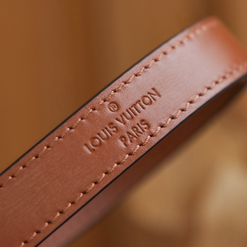 内部价 菱格变码SP免检 。 𝐃𝐀𝐔𝐏𝐇𝐈𝐍𝐄新版系列 #M45958#免检版 
➰细节鉴定 品质的追求➰