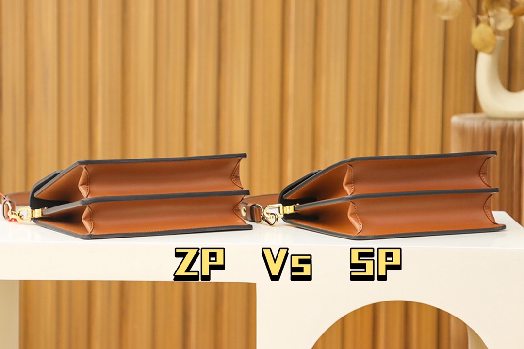 内部价 菱格变码SP免检 。 𝐃𝐀𝐔𝐏𝐇𝐈𝐍𝐄新版系列 #M45958#免检版 
▪️𝐙𝐏 𝐕𝐬 𝐒𝐏▪️
细品品质自带的说服力！