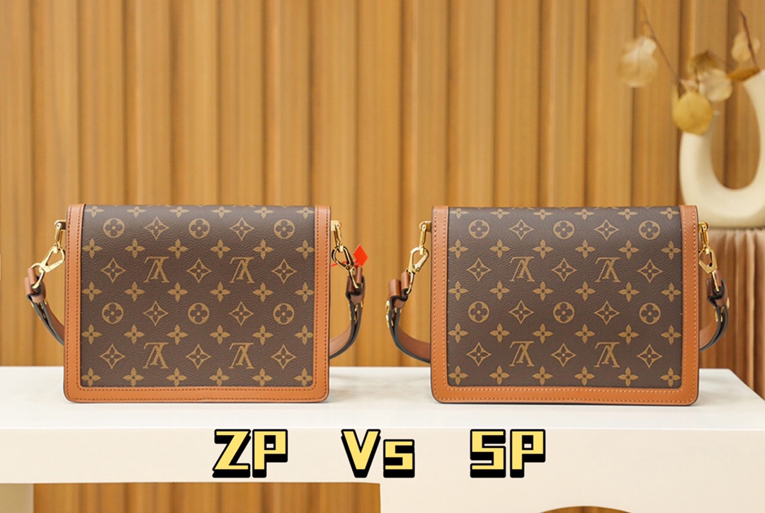 内部价 菱格变码SP免检 。 𝐃𝐀𝐔𝐏𝐇𝐈𝐍𝐄新版系列 #M45958#免检版 
▪️𝐙𝐏 𝐕𝐬 𝐒𝐏▪️
细品品质自带的说服力！