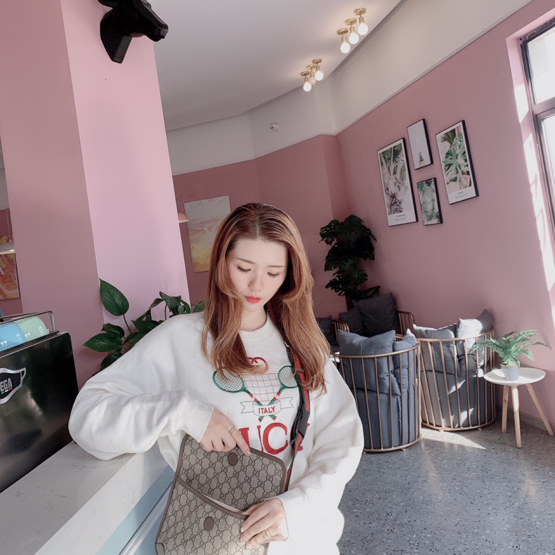 #上身实拍# GUCCI/古驰 网球拍超大造型刺绣圆领卫衣
