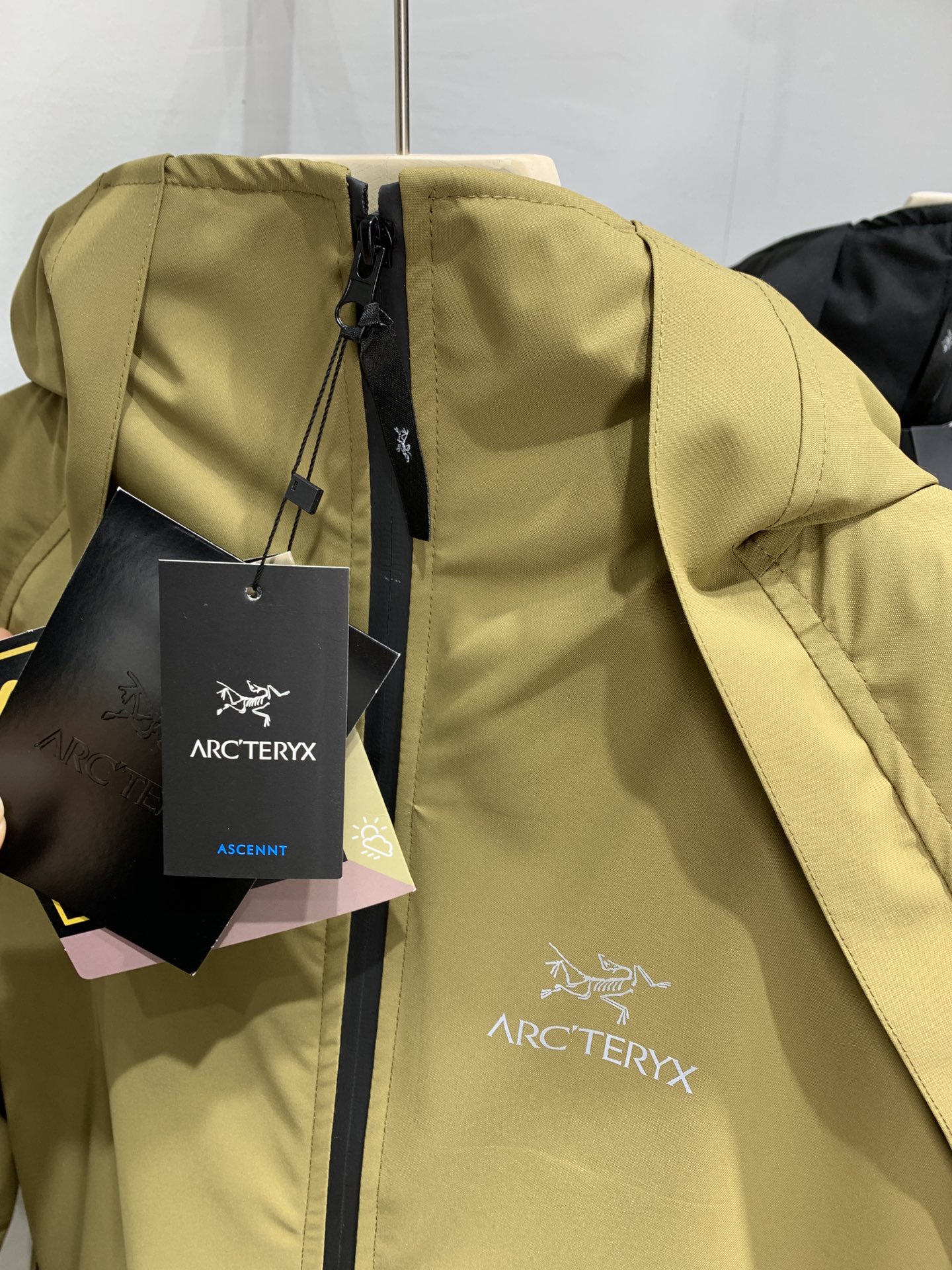 230 ARC'TERYX/始祖鸟 爆火户外品牌 附带潮流属性