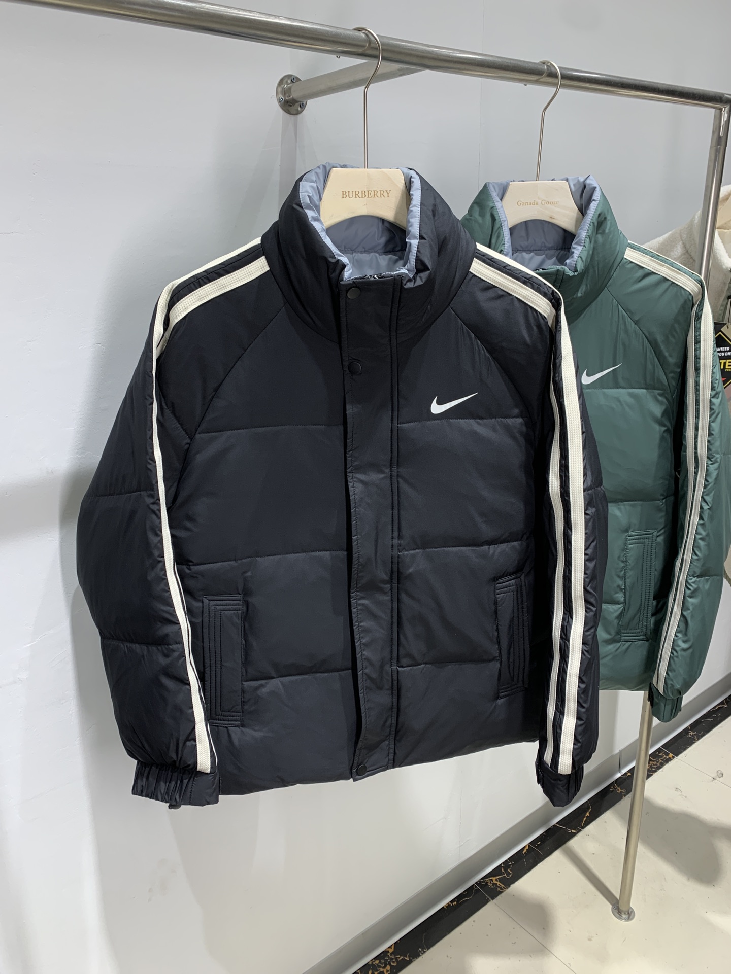 235 耐克 Nike 冬季新品 爆款轻薄羽绒外套90%鸭绒