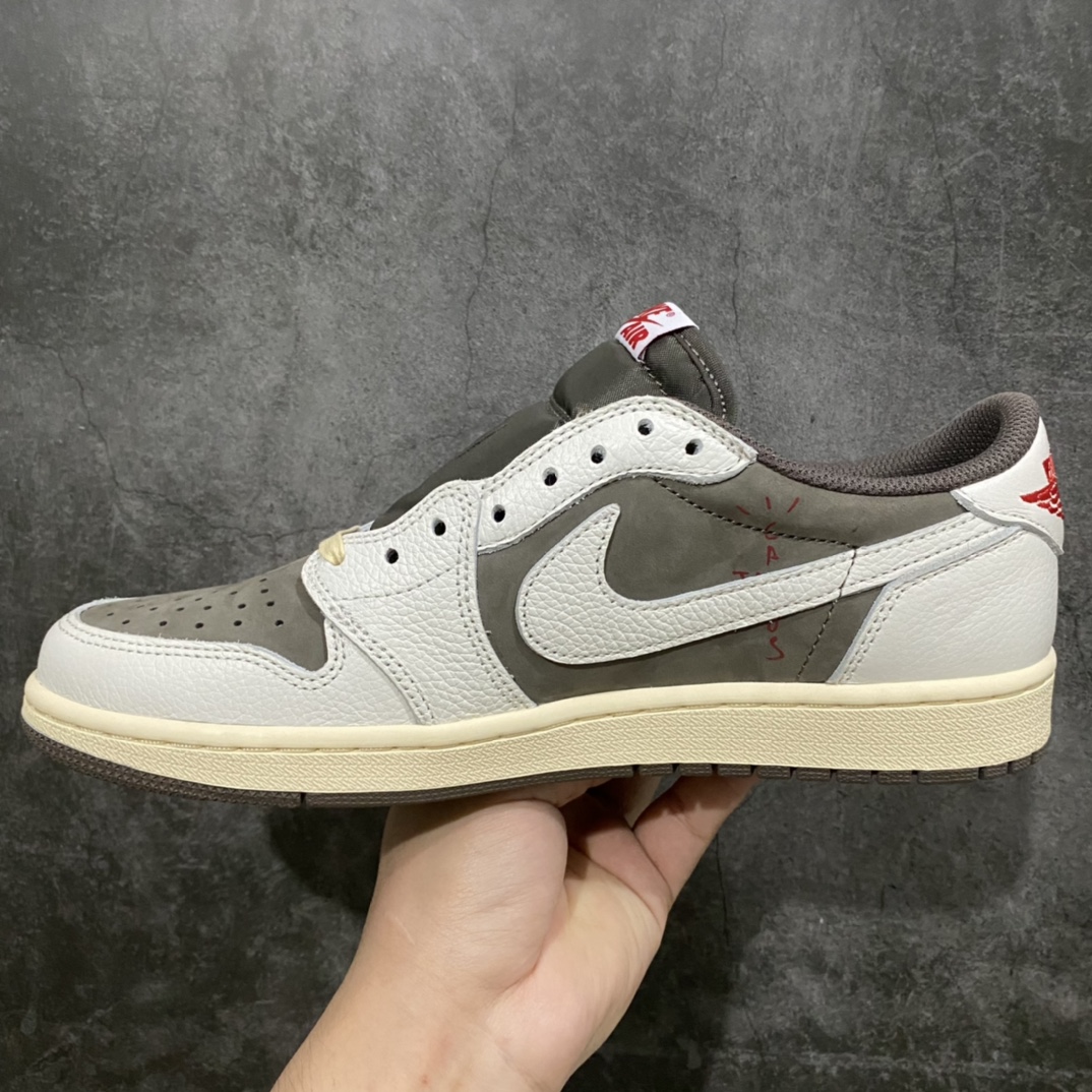 图片[2]-外贸大厂出品Air Jordan 1 x Travis Scott AJ1白棕倒钩低帮3.0 货号：DM7866-140n全鞋原厂皮 皮料质感卡色与原鞋一致n清洁度 鞋型 刺绣 都不错 正确打蜡鞋带n总体这款品质在第一梯队，这个工厂刚开始做倒钩系列，后续细节品质也会陆续改进更好 尺码：36-47.5-莆田鞋批发中心