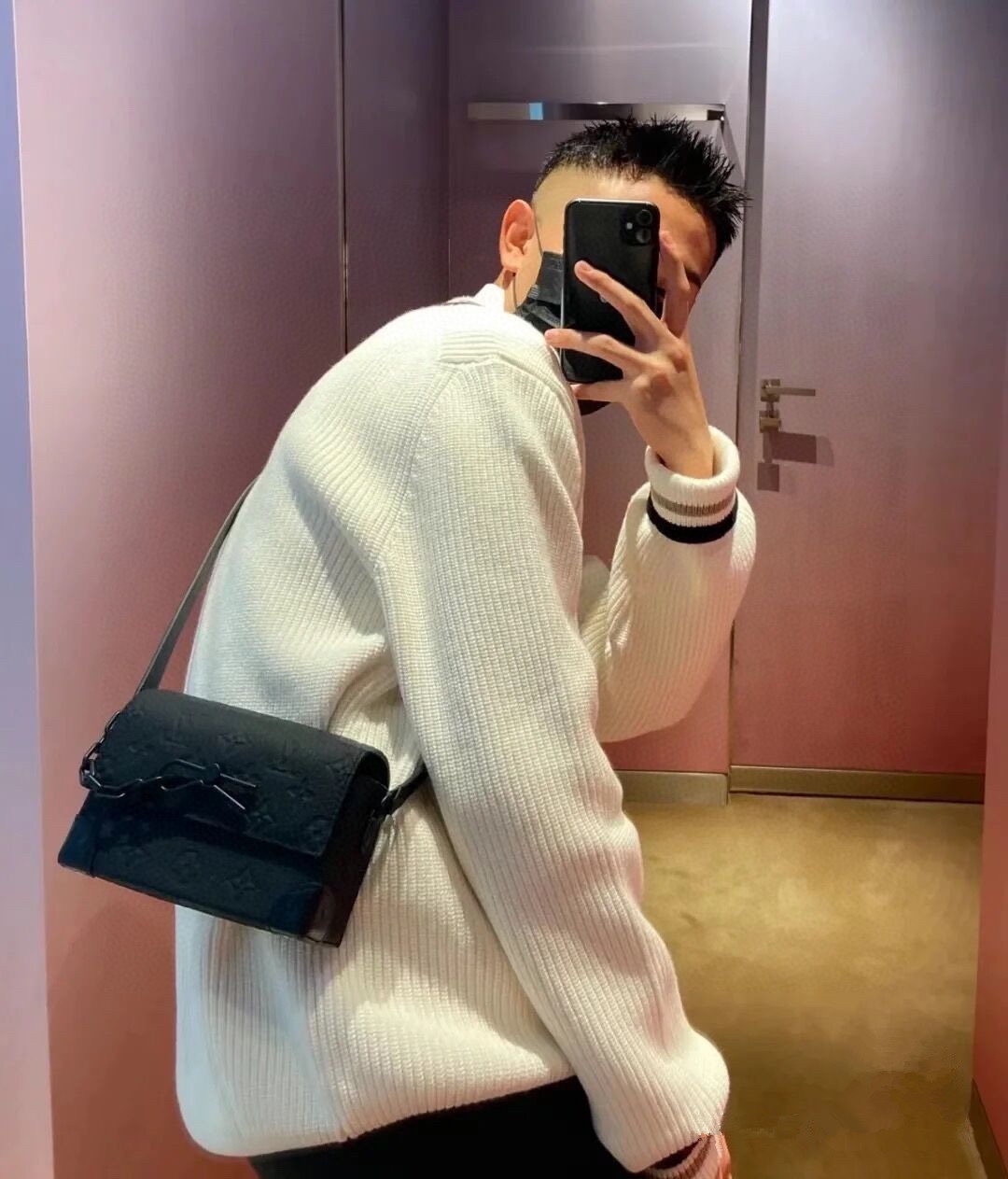 M81746 Embossed — On-Body Look. - Bag 6
