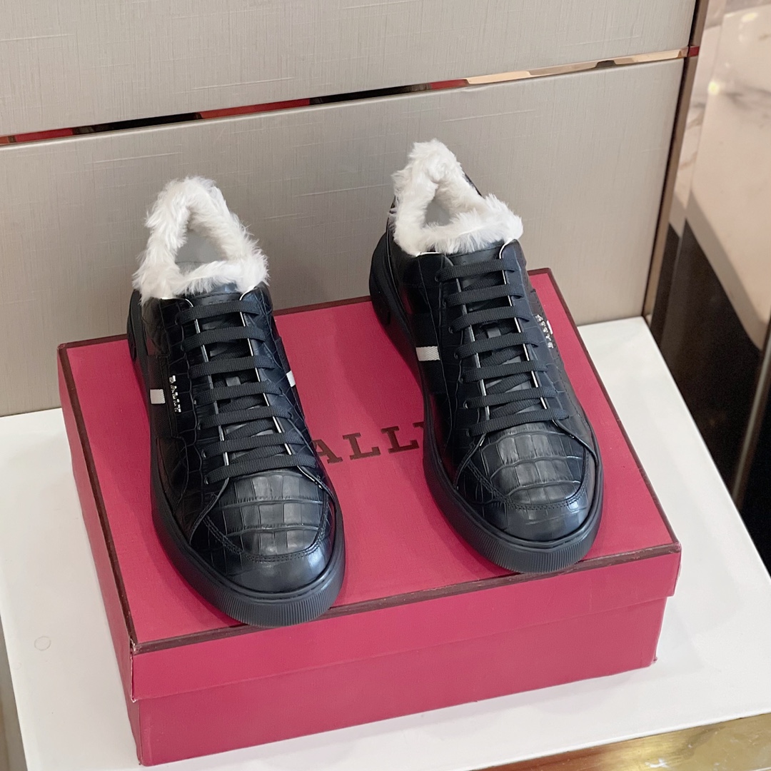Las zapatillas de deporte de lana Maudo de la serie Bally Lift están confeccionadas en suave piel de napa para mayor co…