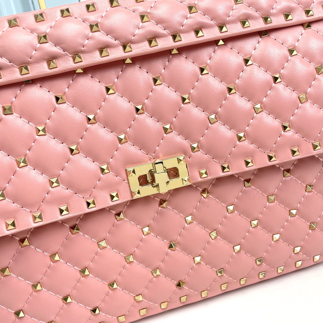 升级版 大号［羊皮］Valentino GARAVANI ROCKSTUD SPIKE  包袋采用柔软🇦