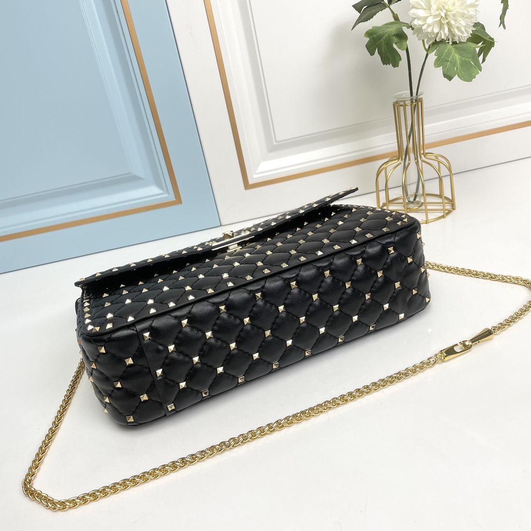 升级版 大号［羊皮］Valentino GARAVANI ROCKSTUD SPIKE  包袋采用柔软🇦