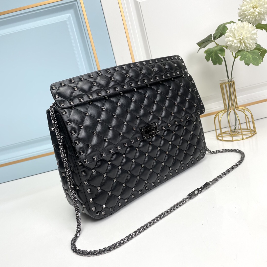 升级版 大号［羊皮］Valentino GARAVANI ROCKSTUD SPIKE  包袋采用柔软🇦