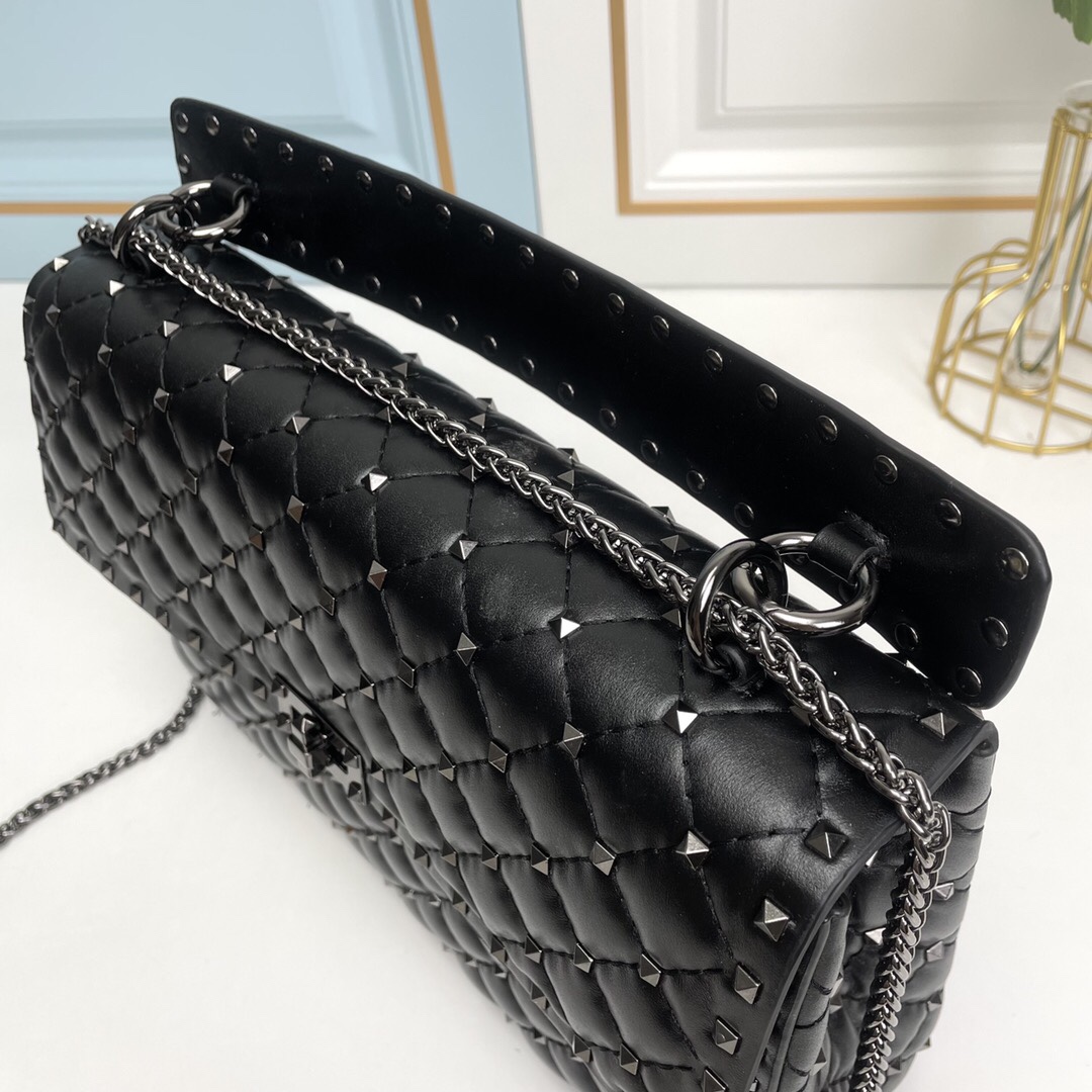 升级版 大号［羊皮］Valentino GARAVANI ROCKSTUD SPIKE  包袋采用柔软🇦
