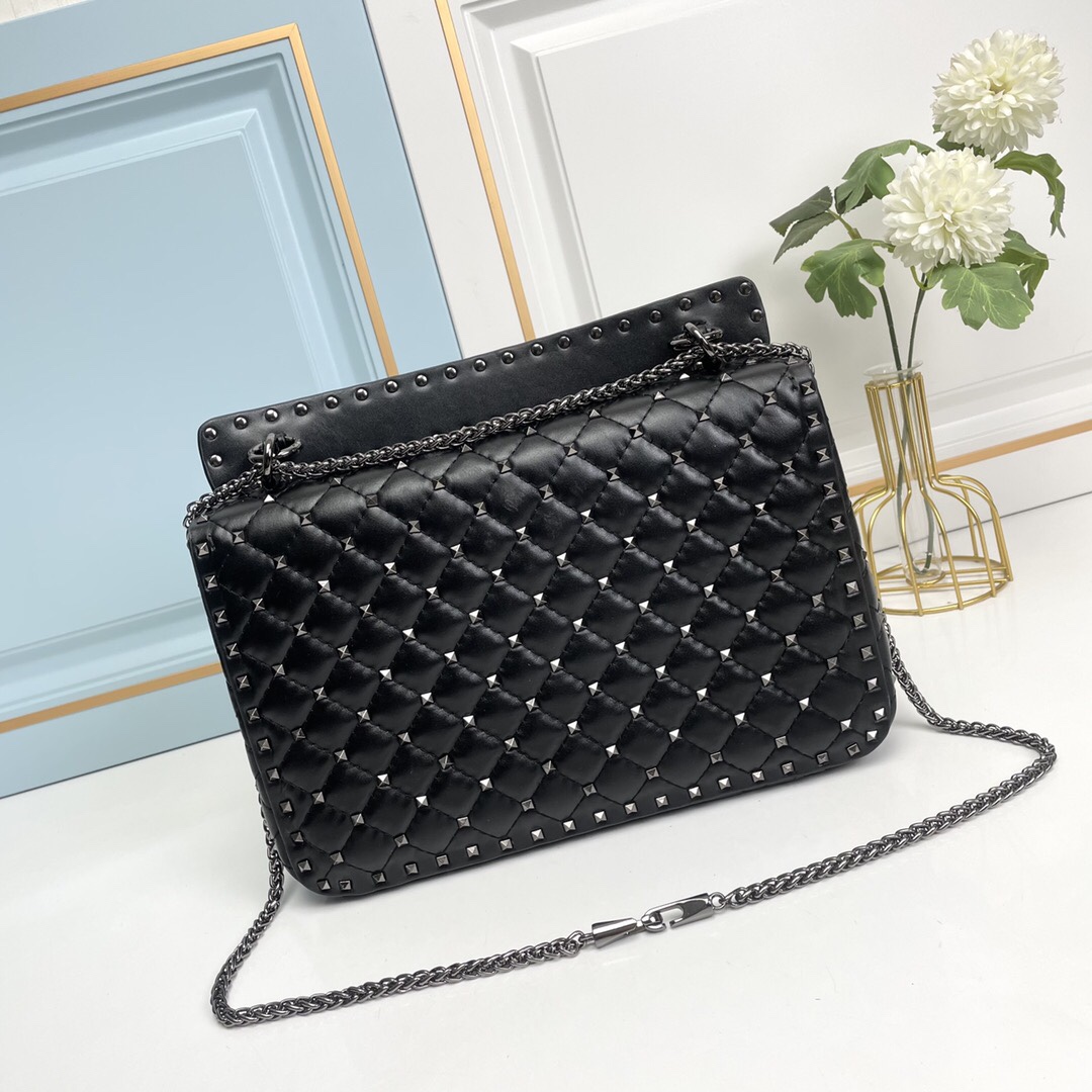 升级版 大号［羊皮］Valentino GARAVANI ROCKSTUD SPIKE  包袋采用柔软🇦