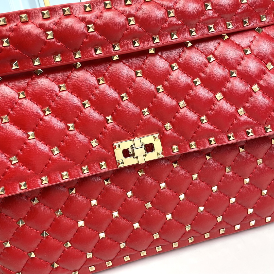 升级版 大号［羊皮］Valentino GARAVANI ROCKSTUD SPIKE  包袋采用柔软🇦