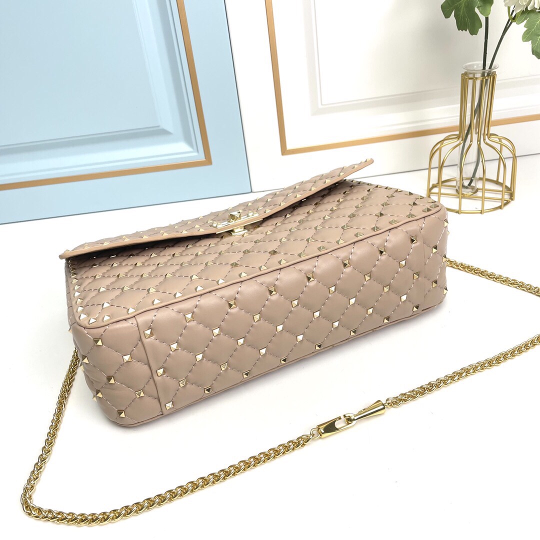升级版 大号［羊皮］Valentino GARAVANI ROCKSTUD SPIKE  包袋采用柔软🇦