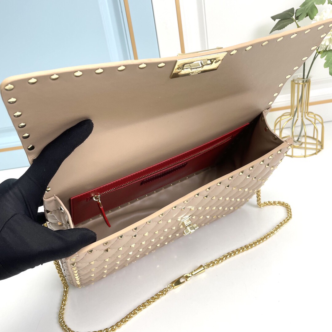 升级版 大号［羊皮］Valentino GARAVANI ROCKSTUD SPIKE  包袋采用柔软🇦