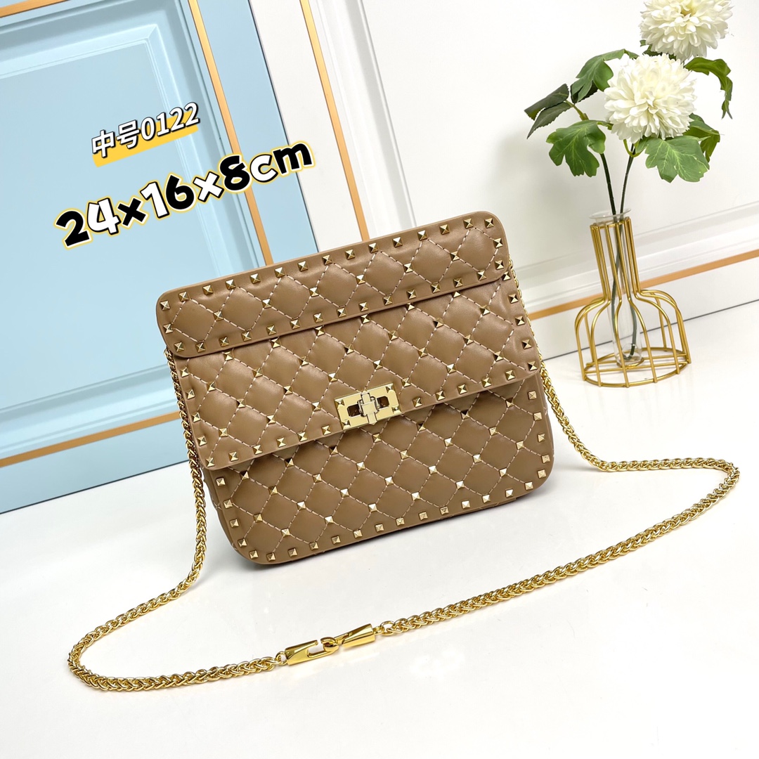 升级版 中号《羊皮》Valentino Garavani Rockstud Spike 中号链式手袋 采
