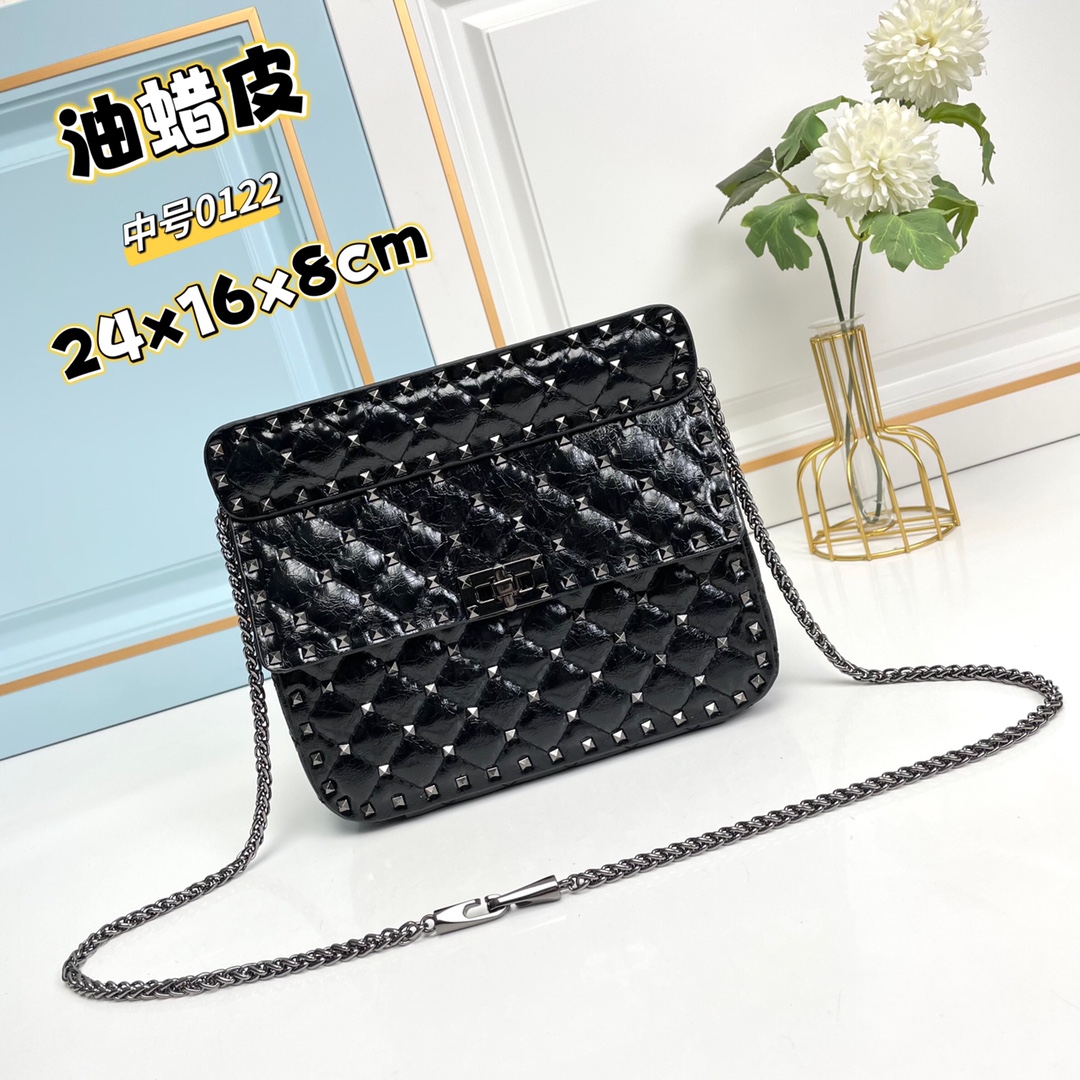 升级版 中号【油蜡皮】Valentino Garavani Rockstud Spike 中号链式手袋 