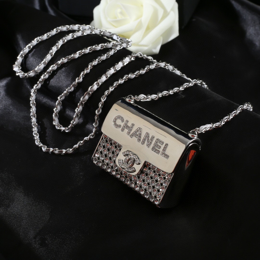 小香Chanel新款包包项链专柜同步