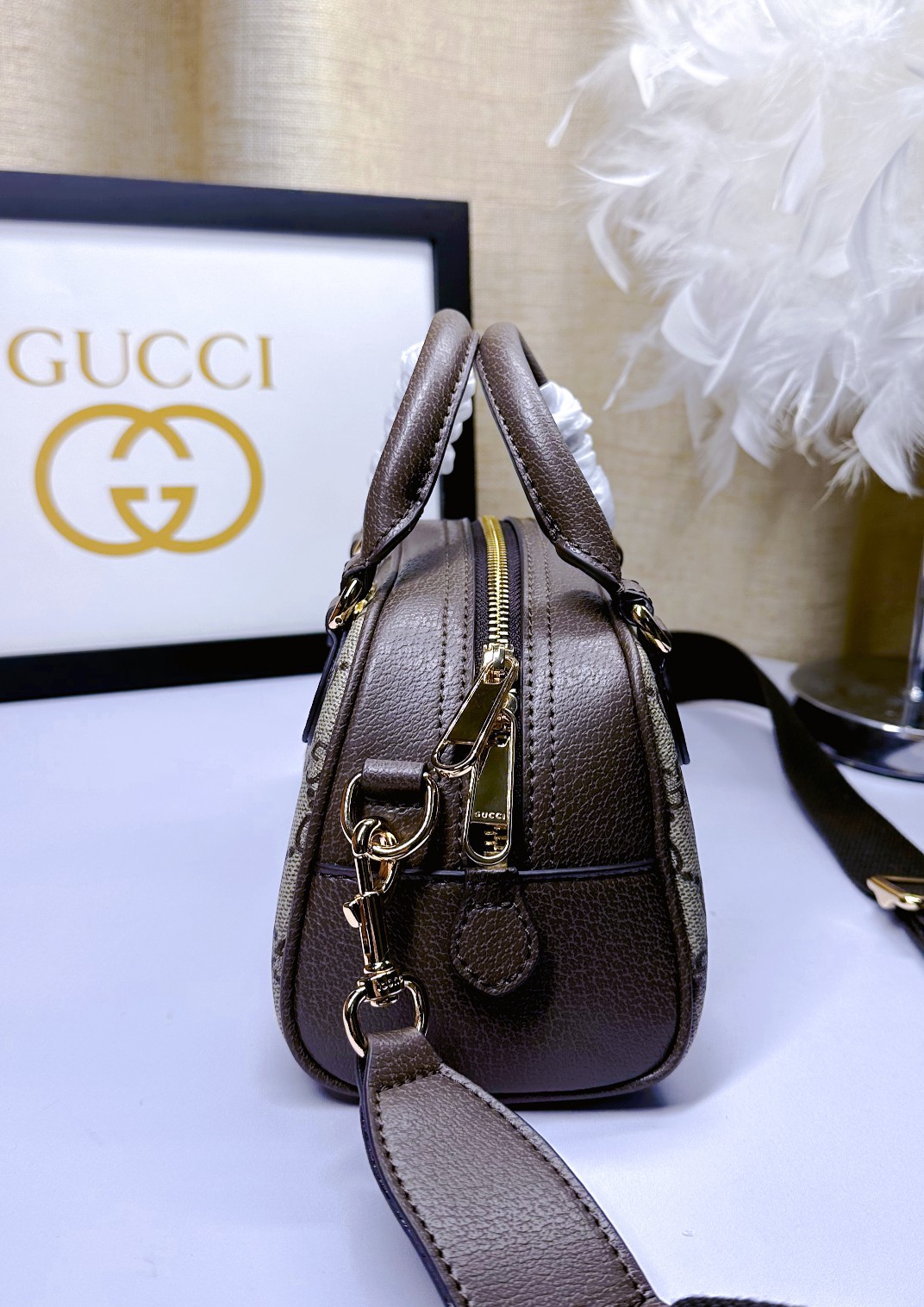 Gucci Ophidia迷你GG手提包 - アイコニックなGG Supremeデザイン