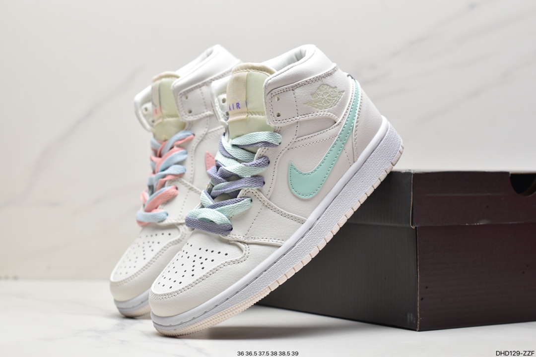 90 耐克Nike Air Jordan 1 Retro Mid OG ”White/Green/Pink”AJ1代555112-035