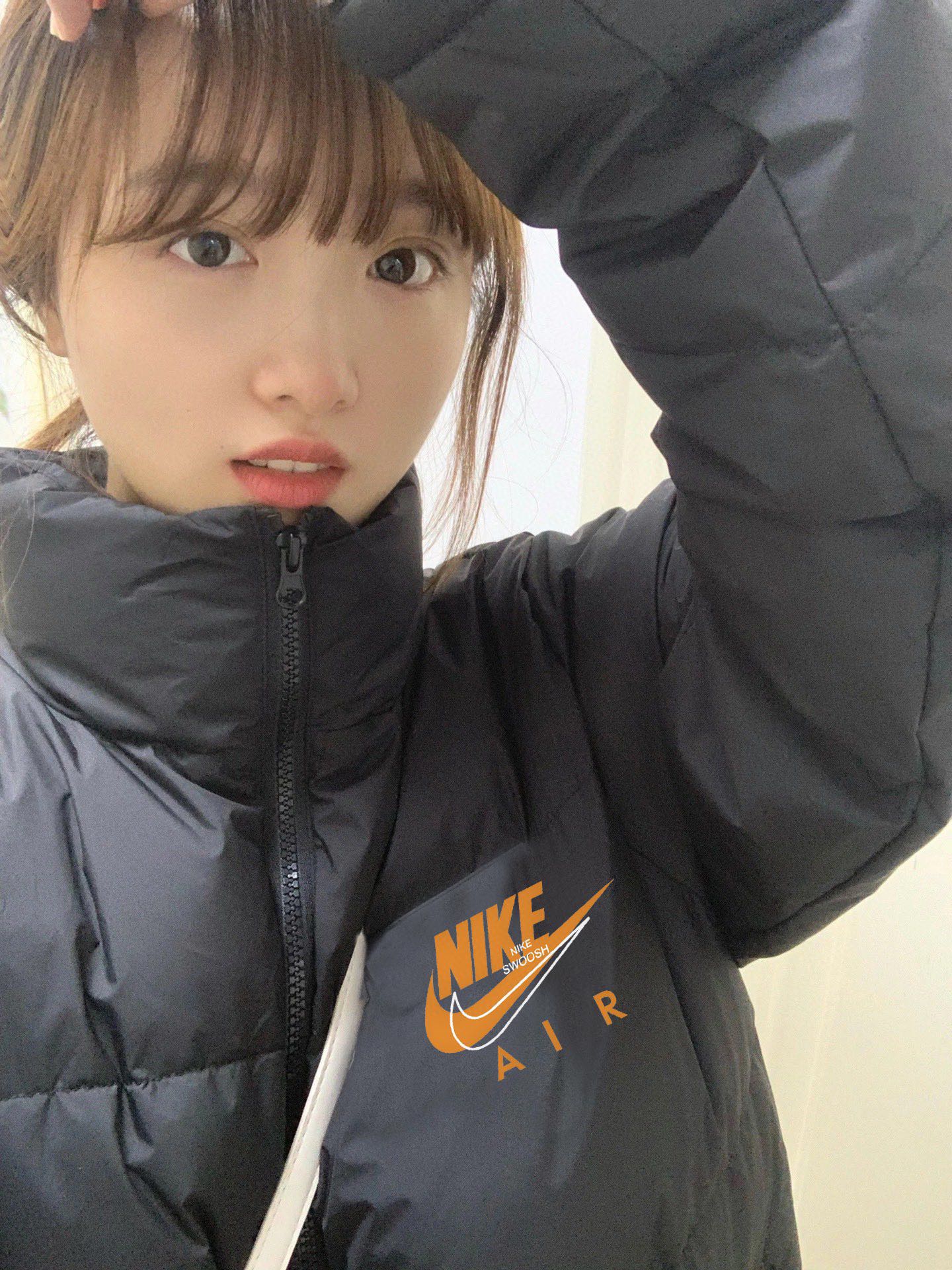 💰125
Nike 耐克 金标双钩限定字母宽松羽绒棉衣棉服面包服
面料材质都属一等品
一整衣将近3斤沉 高达750充棉量 全网最ok超厚超保暖
店主北方人亲自评测 大大解决了南方不理解北方冬天冬日的寒冷 整件衣服完全塞的满满当当  冬日站在大雪中也完全没有感觉  穿棉被出门都没有它保暖！ 总结一句话   品质好货 闭眼入  
       高频次冲棉 走线完美 质量天花板
       不厚不暖你来骂我 
       百搭好穿 上身细腻 男女可配 
Color：黑色