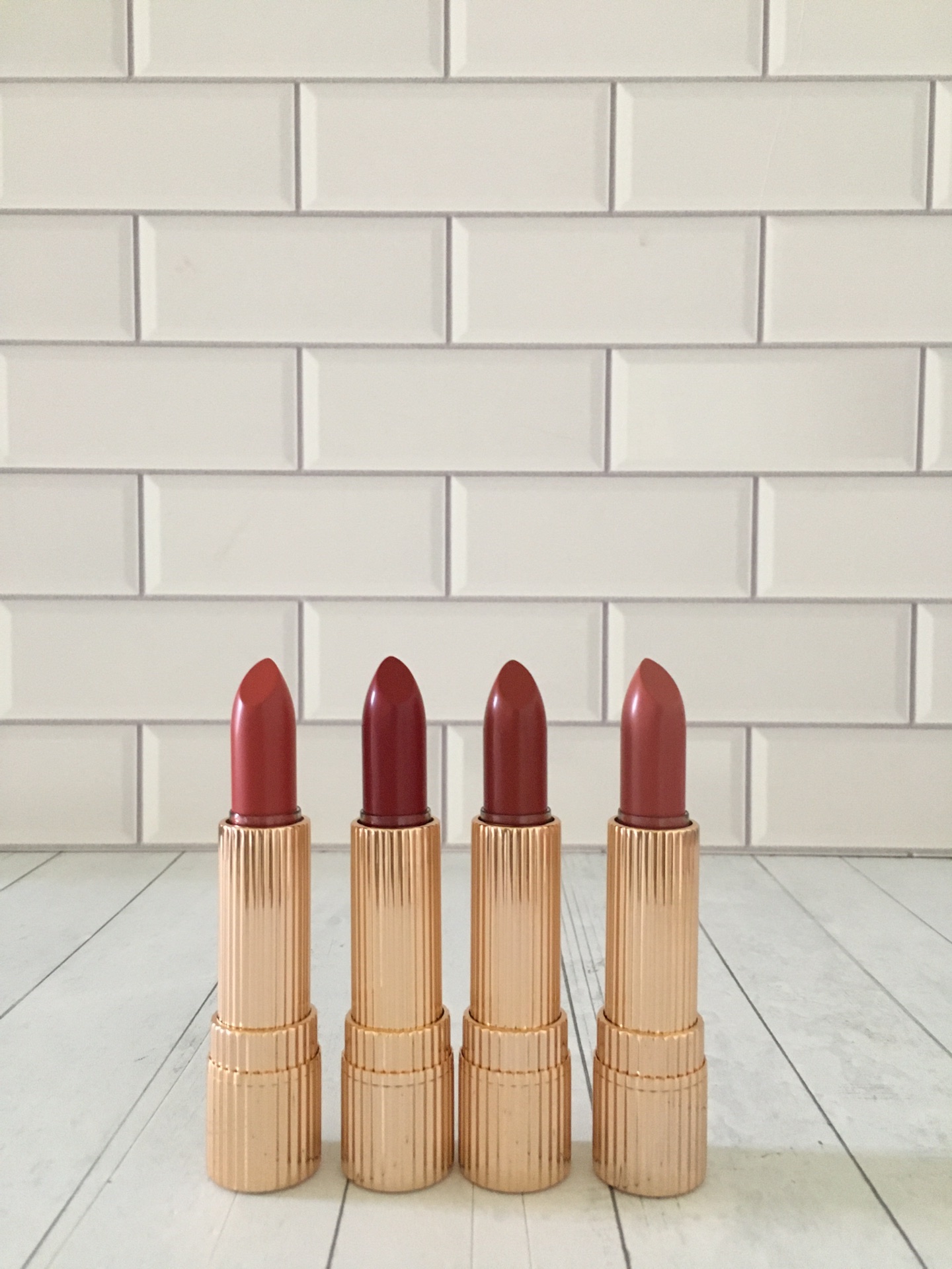 Estee Lauder Pleated Small Gold Tube Lipstick - Four Color Shades 2 i1669355793 7008 1