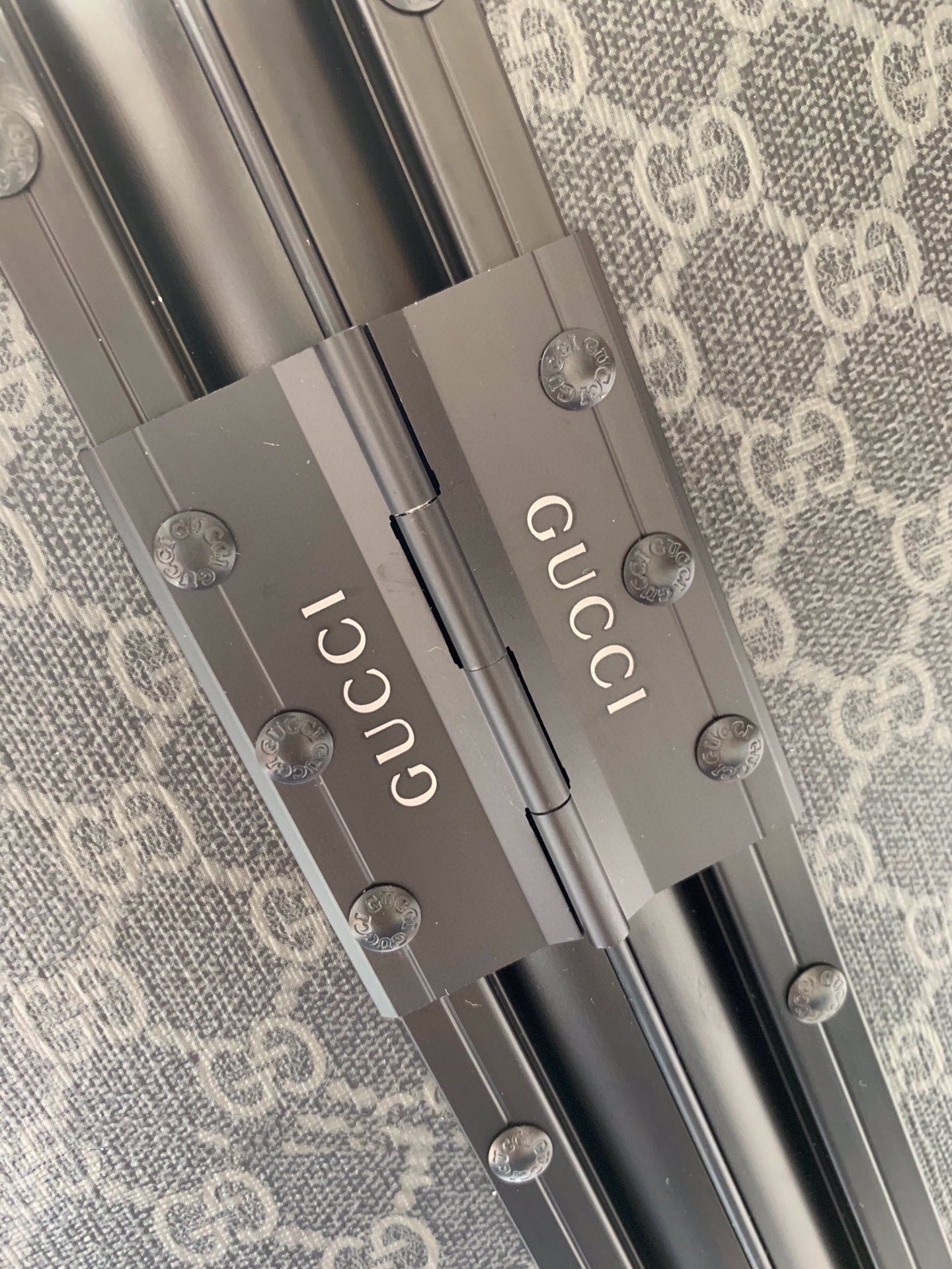 Gucc.i Gou Qi Suitcases: New Collection with Unique Style and Strength - 图片 6