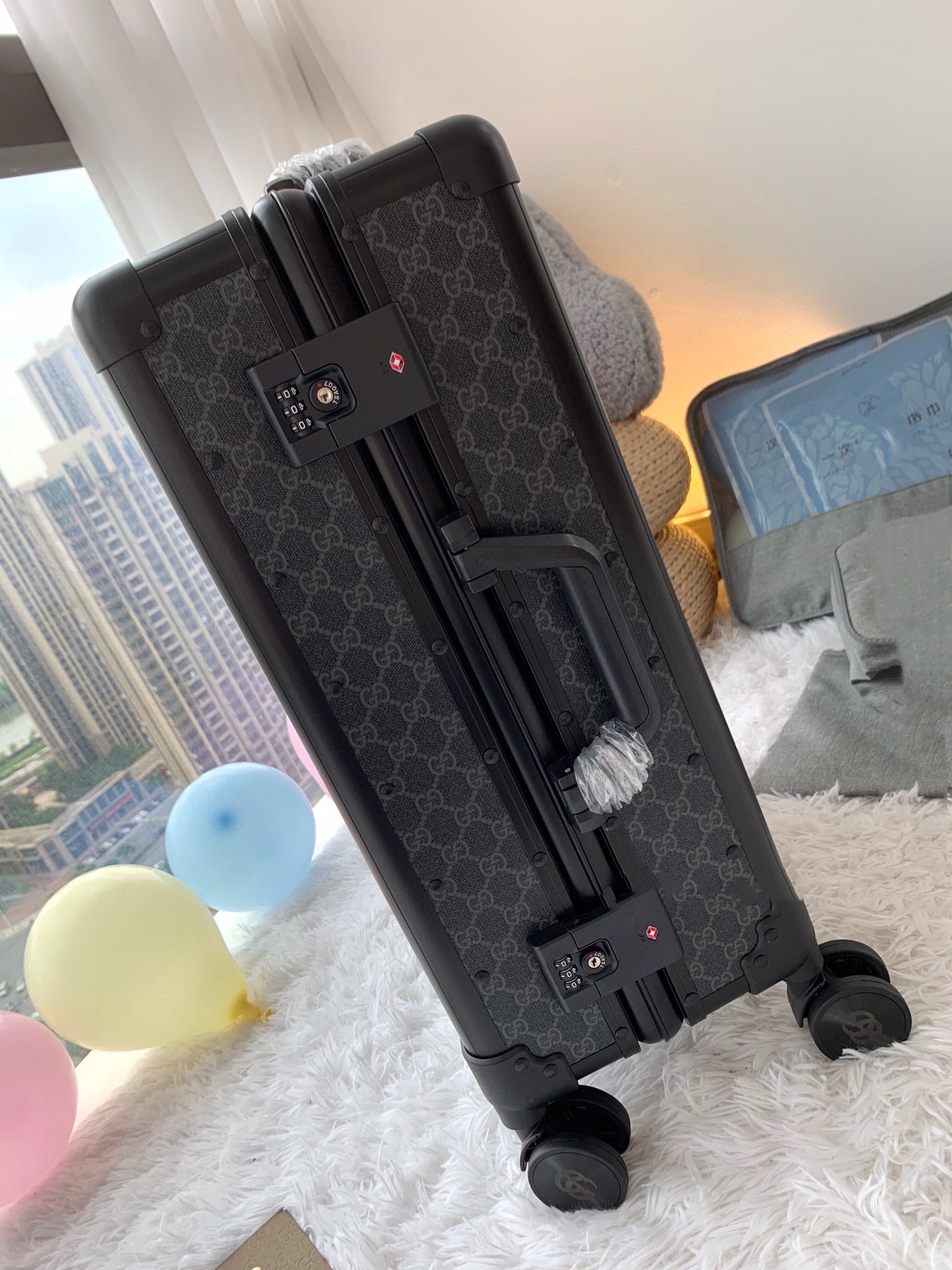 Gucc.i Gou Qi Suitcases: New Collection with Unique Style and Strength - 图片 2