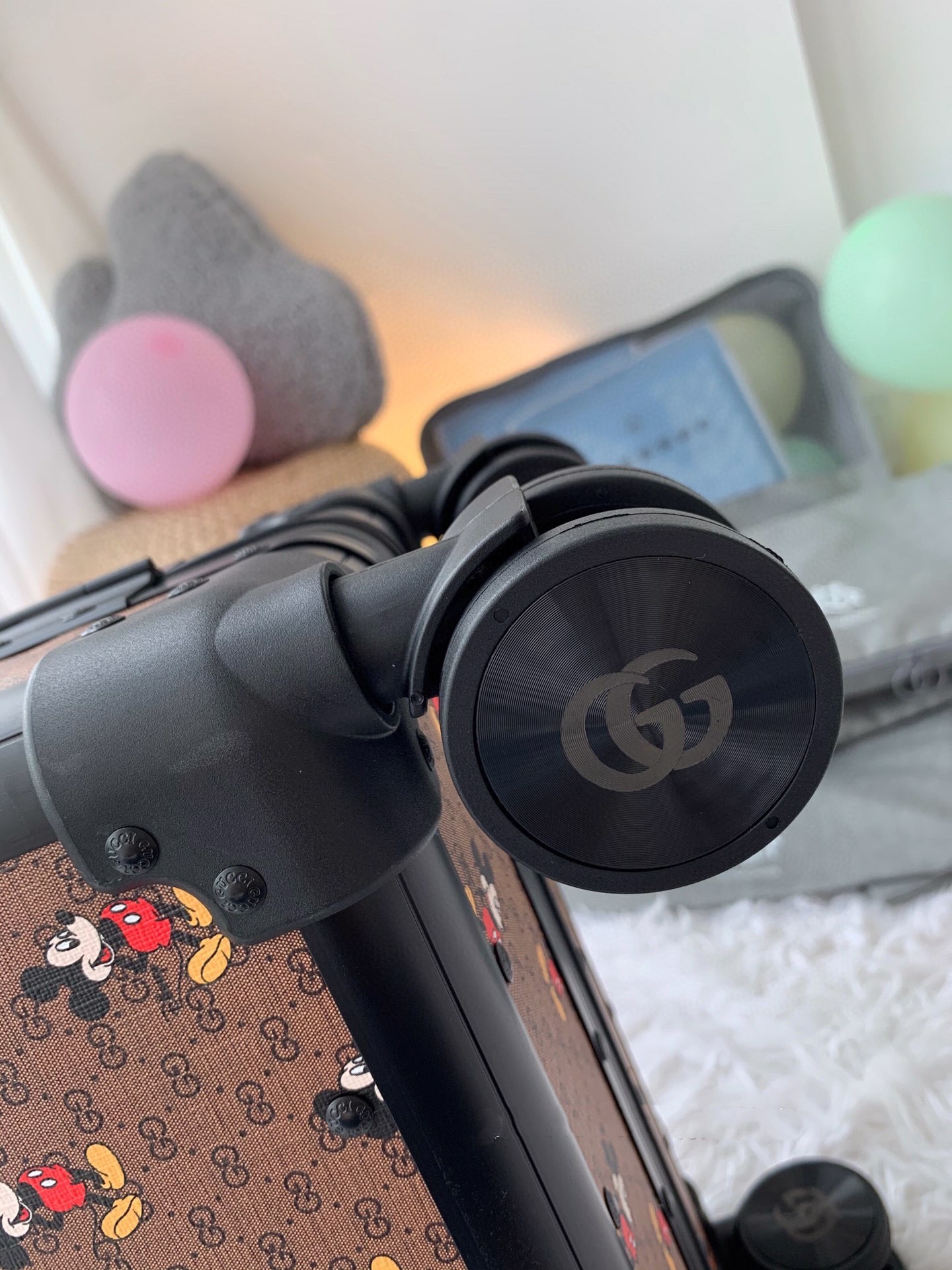 Gucc.i Gou Qi Suitcases: New Collection with Unique Style and Aluminum Frame - 图片 8