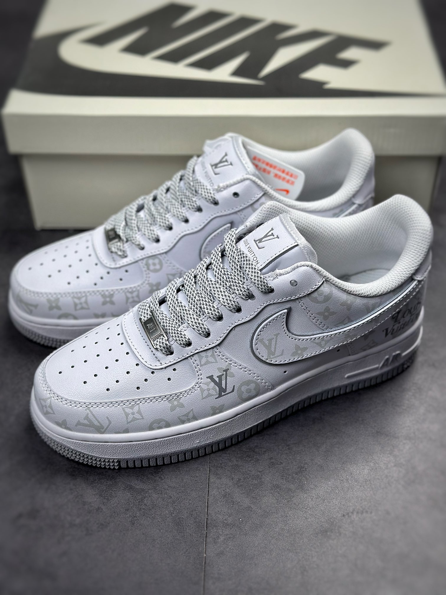 Nike Air Force 1 Low 07 LV Joint DR9868-200-Top High Quatity Cheap Sneakers Fashion Clothing Clothes Bags handbags Shoes of all Brand wholesale With The best Quality And Beautiful Price from China Factory Chinese suppliers wholesaler seller Nike Air Force 1 Low 07 LV Joint DR9868-200
