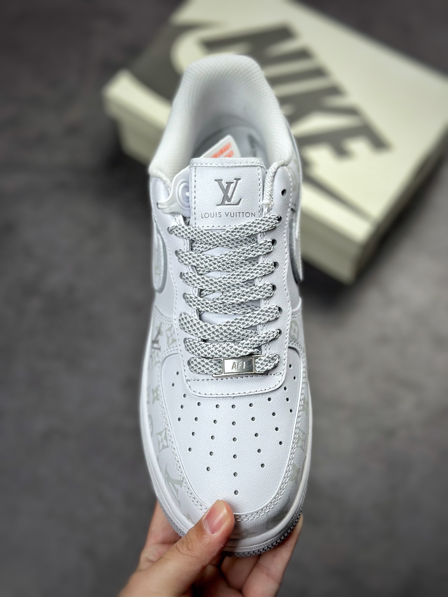 Nike Air Force 1 Low 07 LV Joint DR9868-200-Top High Quatity Cheap Sneakers Fashion Clothing Clothes Bags handbags Shoes of all Brand wholesale With The best Quality And Beautiful Price from China Factory Chinese suppliers wholesaler seller Nike Air Force 1 Low 07 LV Joint DR9868-200