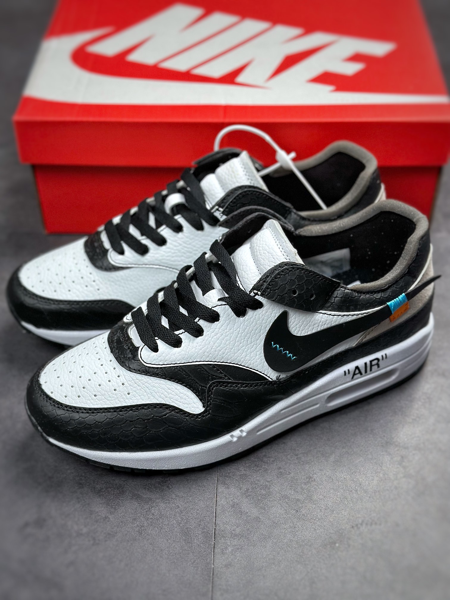 Nike Air Max 1 2022 engraved Off-White joint retro casual running shoes AA7293-002