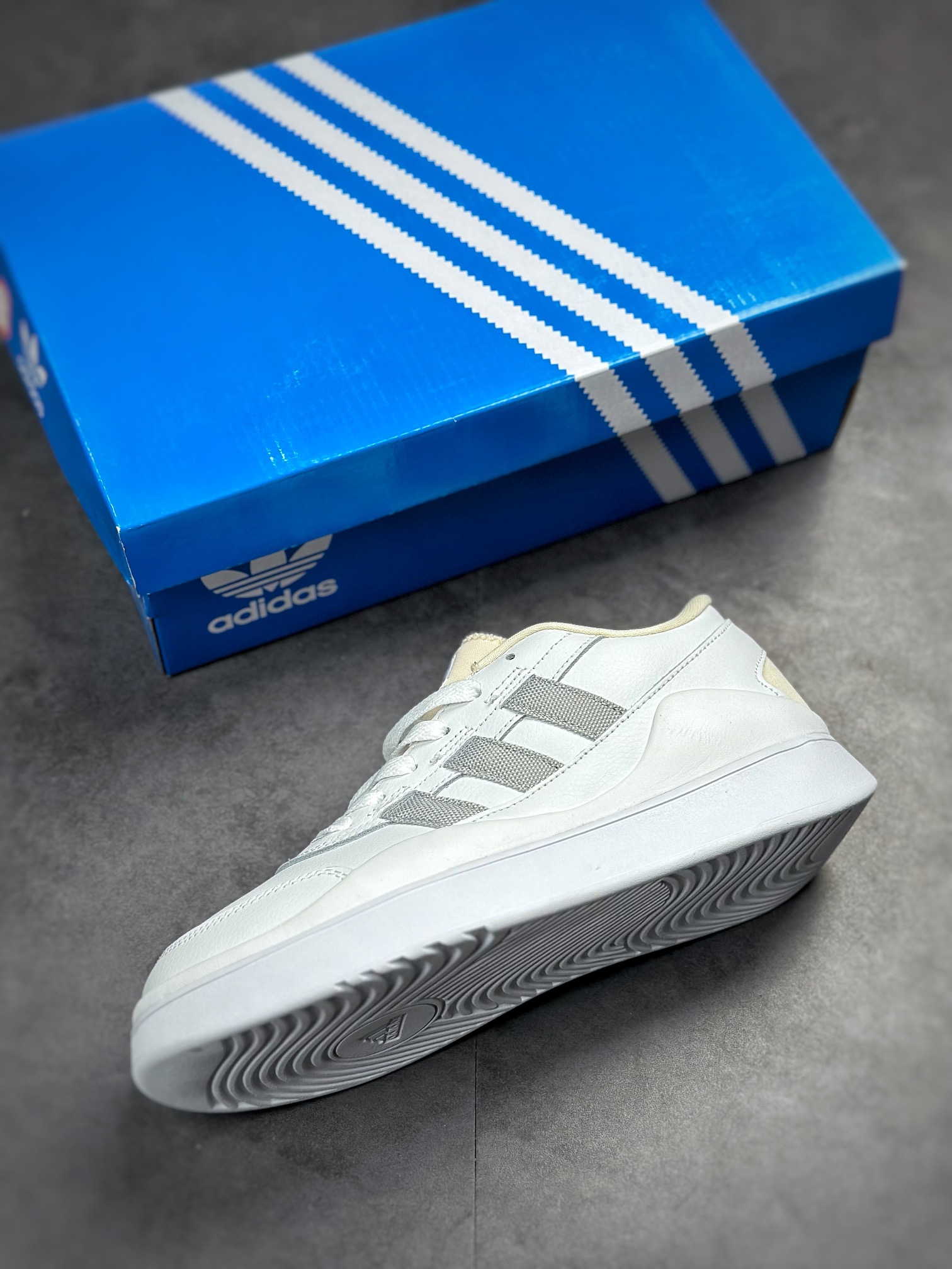 Adidas Tic HM Adi's new bread casual classic campus retro sneakers men's and women's trendy top layer leather casual shoes IG7352