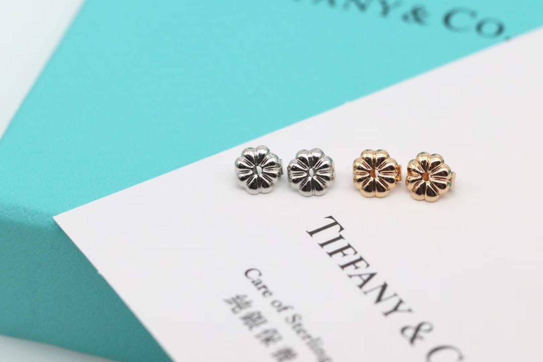 Tiffany & Co. 蒂芙尼 Tiffany&Co. Metro系列镶钻耳圈