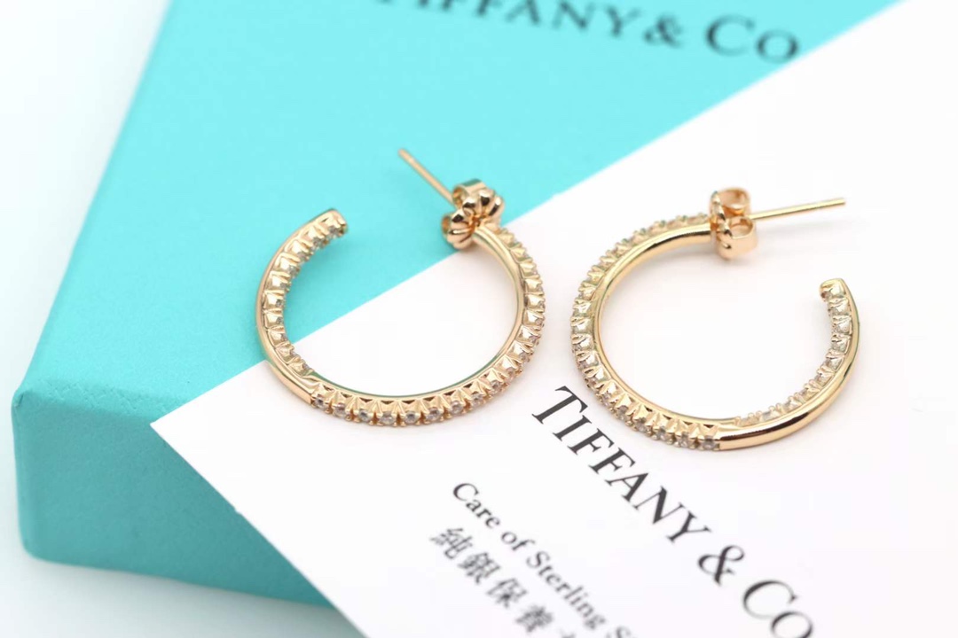 Tiffany & Co. 蒂芙尼 Tiffany&Co. Metro系列镶钻耳圈