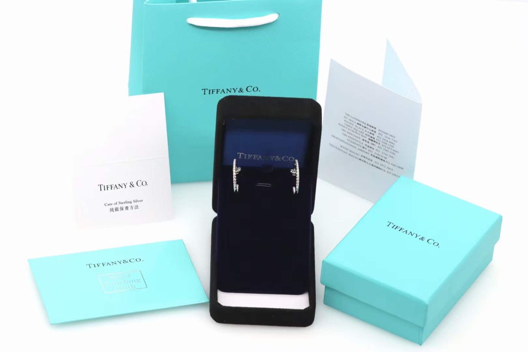 Tiffany & Co. 蒂芙尼 Tiffany&Co. Metro系列镶钻耳圈
