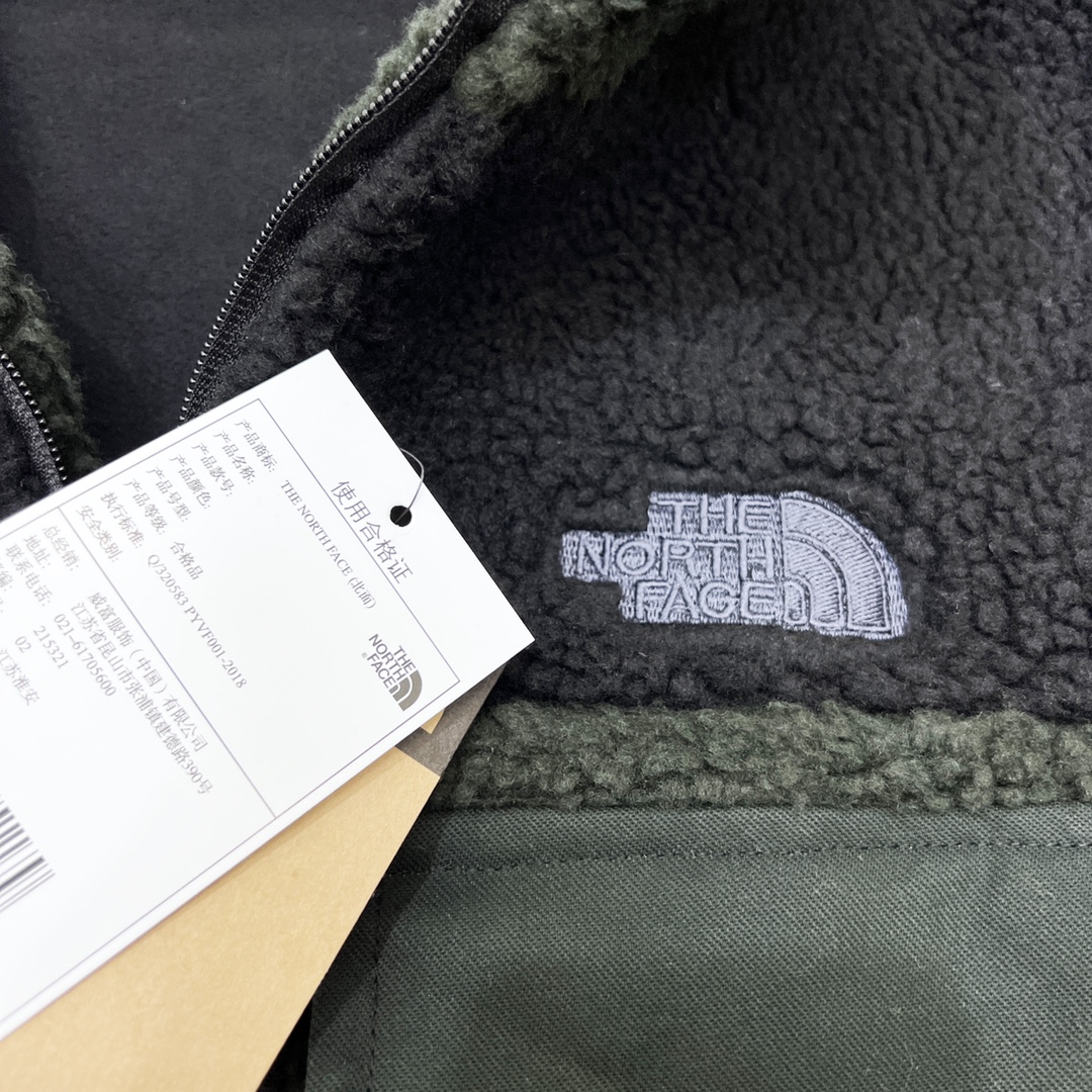 320 The North Face UE北面TNF 大口袋羊羔绒外套