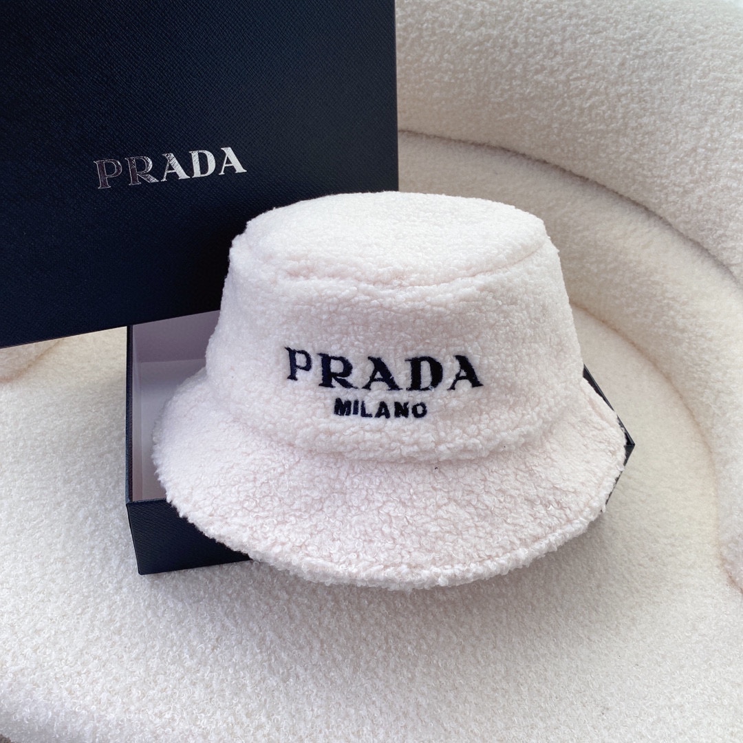PRADA普拉达刺绣logo羊羔毛渔夫帽