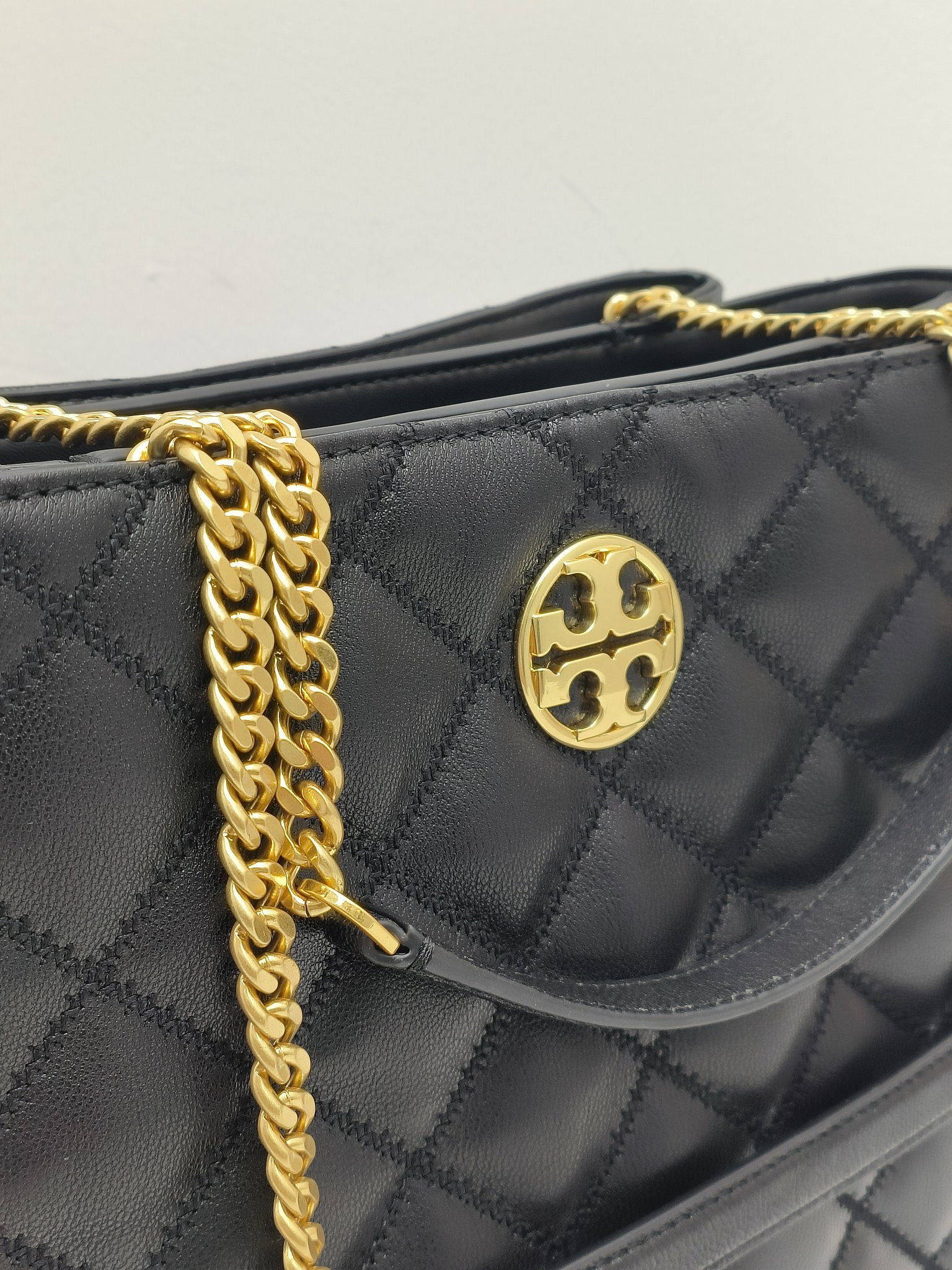 Tory Burch ～142312#最新款 手提包 单肩包 100%进口山羊皮 菱格车线工艺 袋口有磁扣