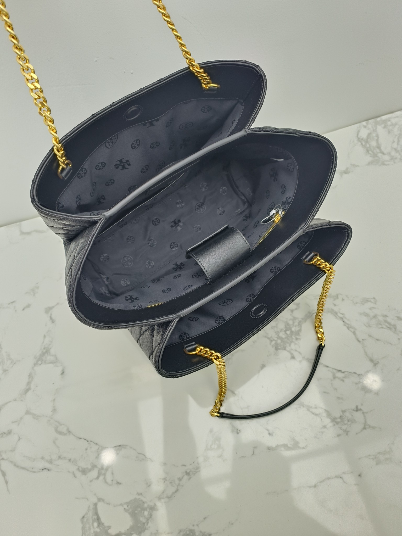 Tory Burch ～142312#最新款 手提包 单肩包 100%进口山羊皮 菱格车线工艺 袋口有磁扣