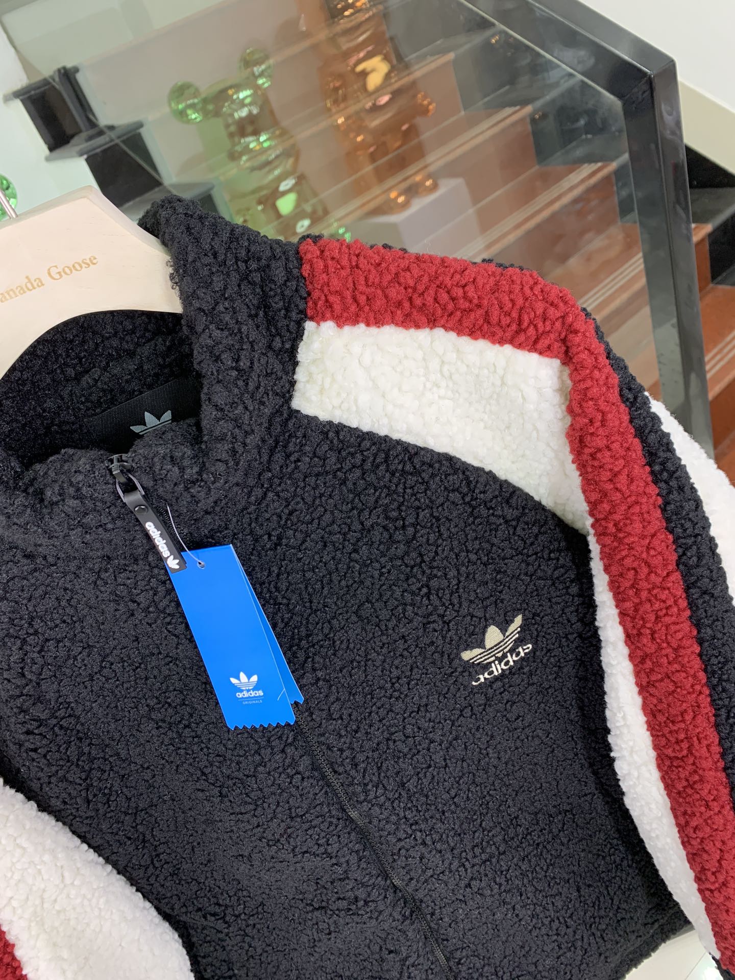 200 阿迪达斯Adidas 运动休闲加厚保暖情侣羊羔绒棉服