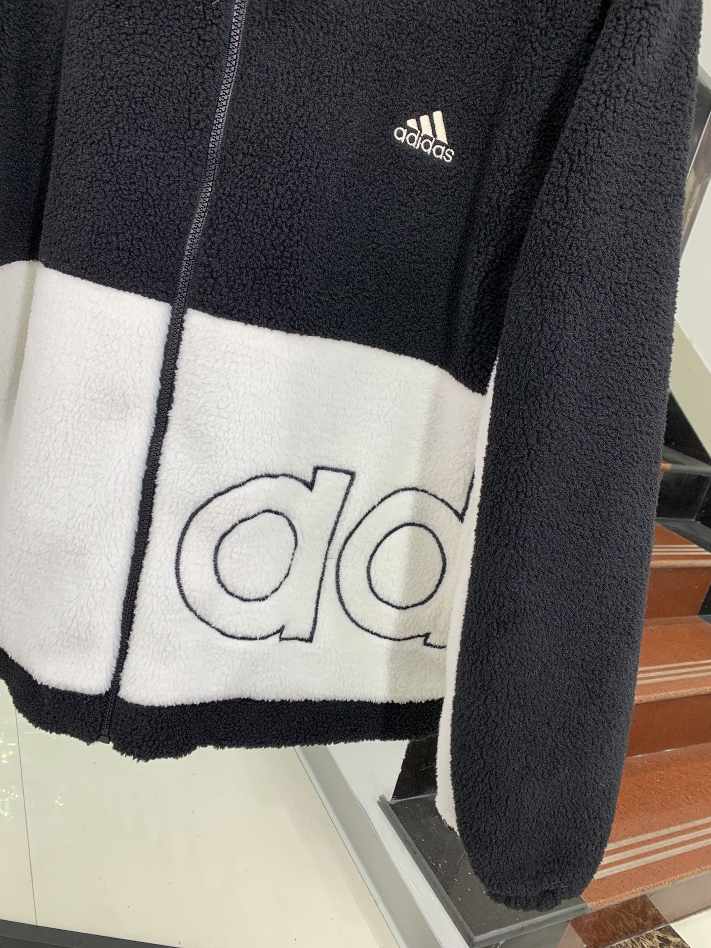 205 阿迪达斯Adidas 运动休闲加厚保暖情侣羊羔绒棉服