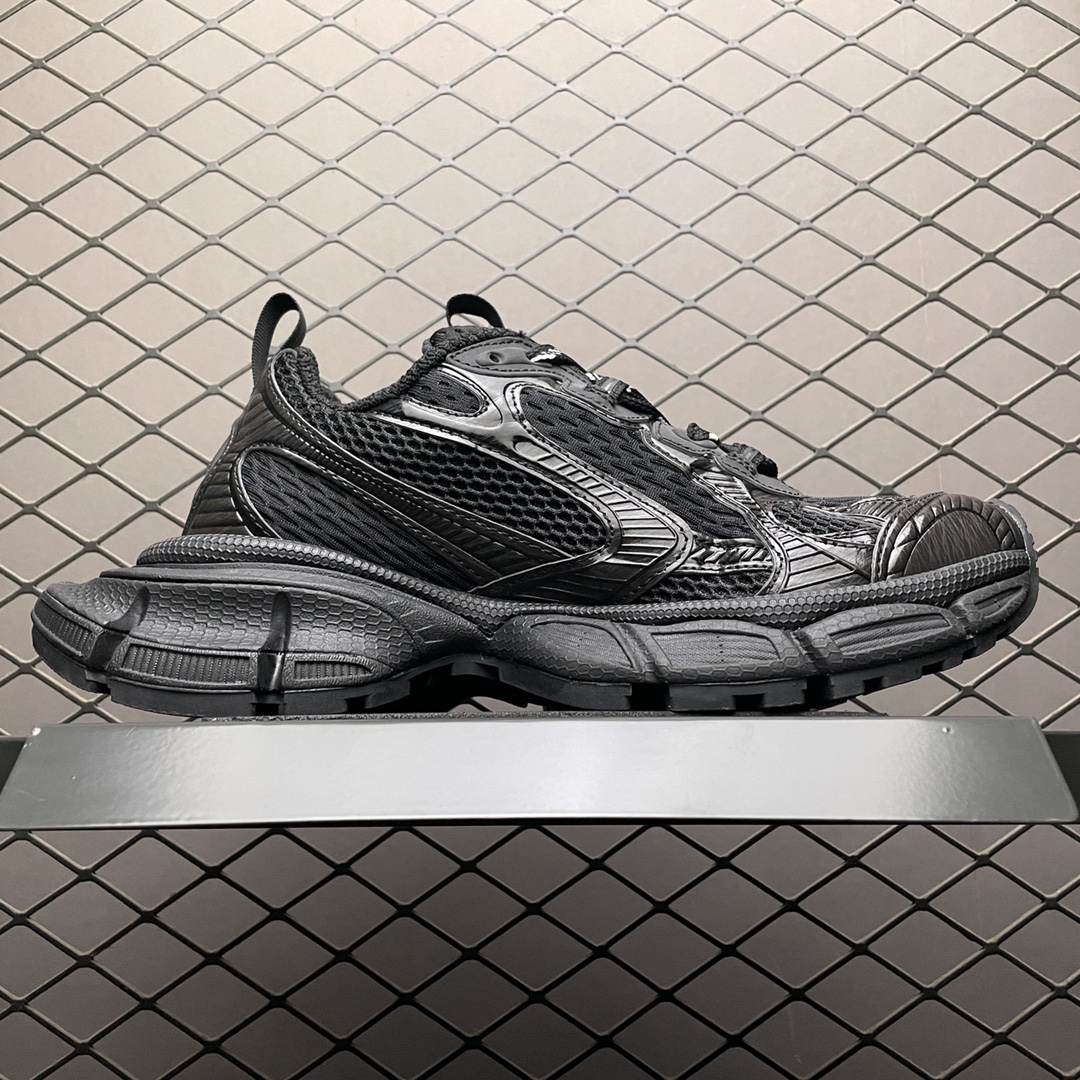 Balenciaga巴黎世家Phan