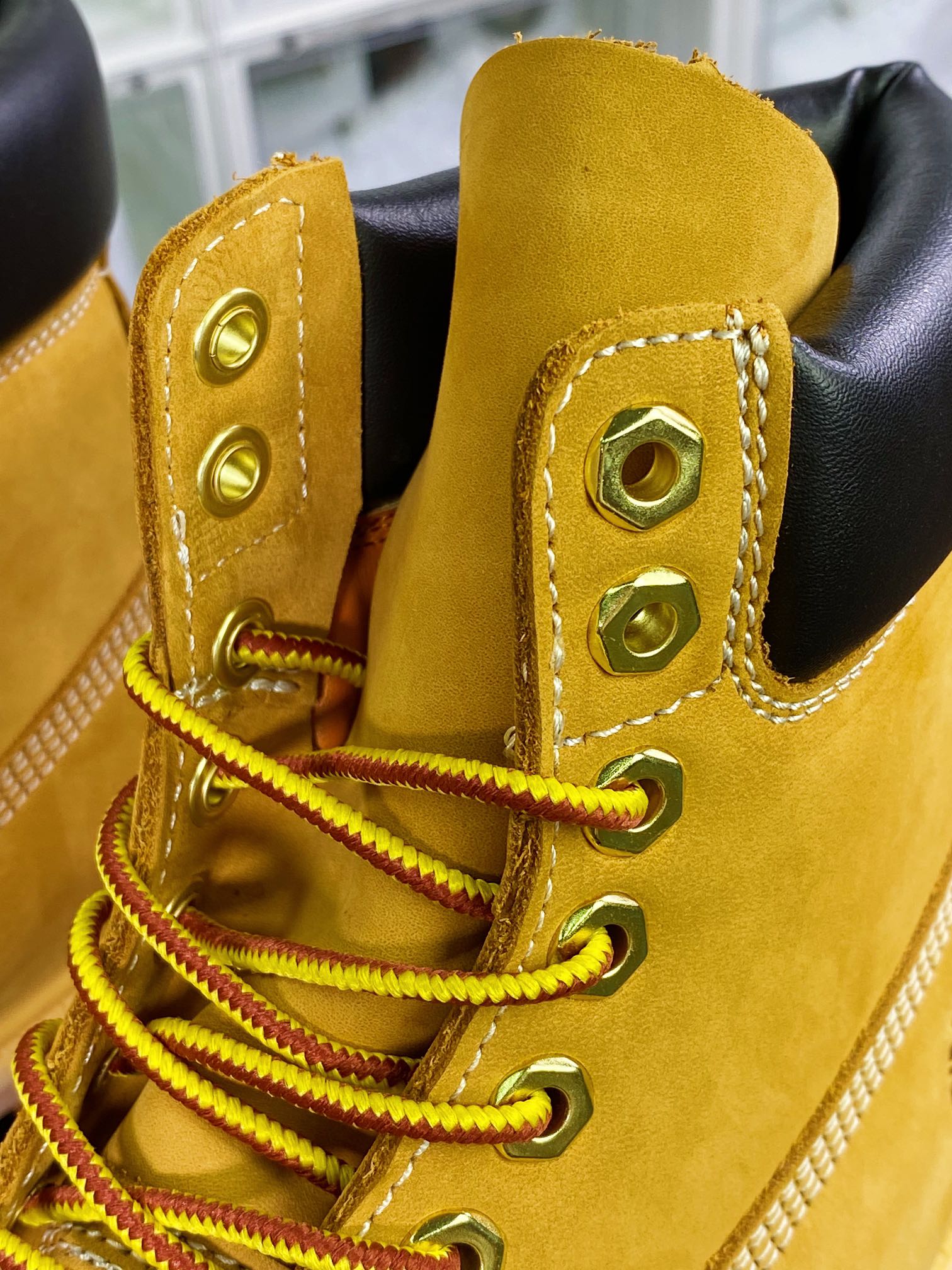 260 Timberland 6 Inch Leather Boots添柏岚经典户外6英寸大黄靴“OG麦黄黑”TB010061-713