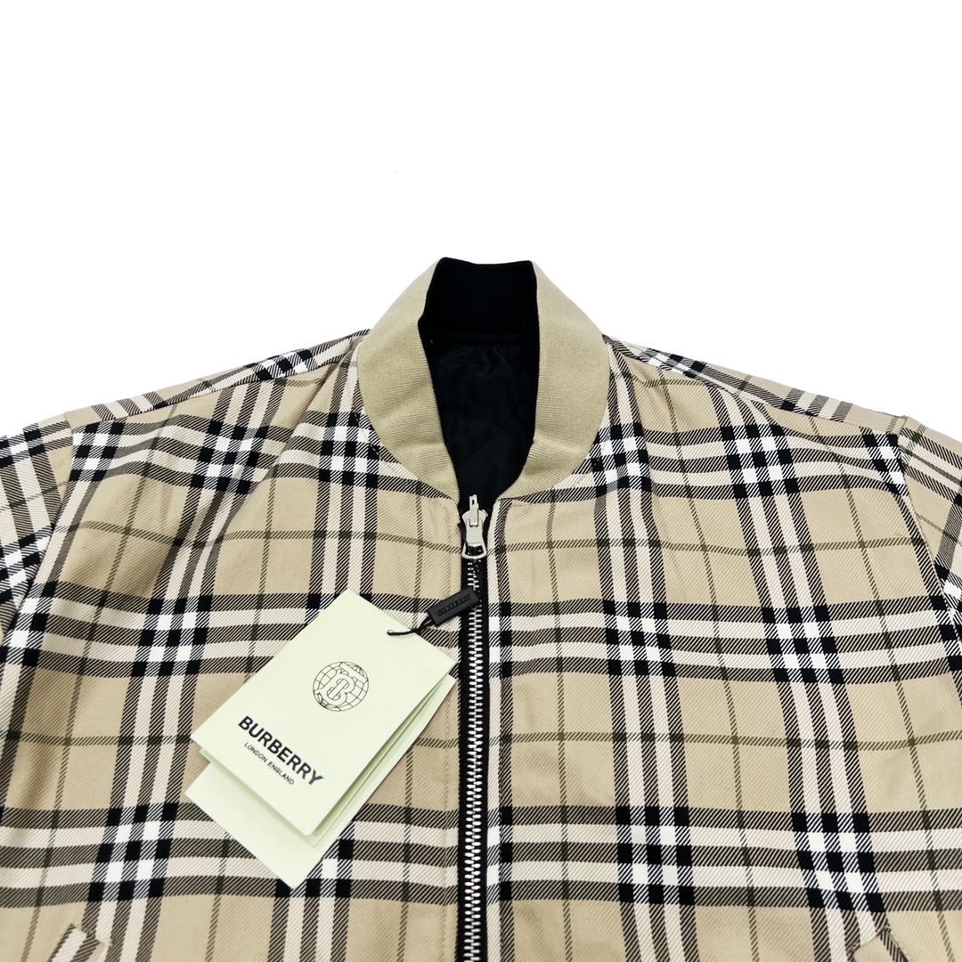 Burberry/巴宝莉 22FW 限量版经典格型双面穿棉服外套