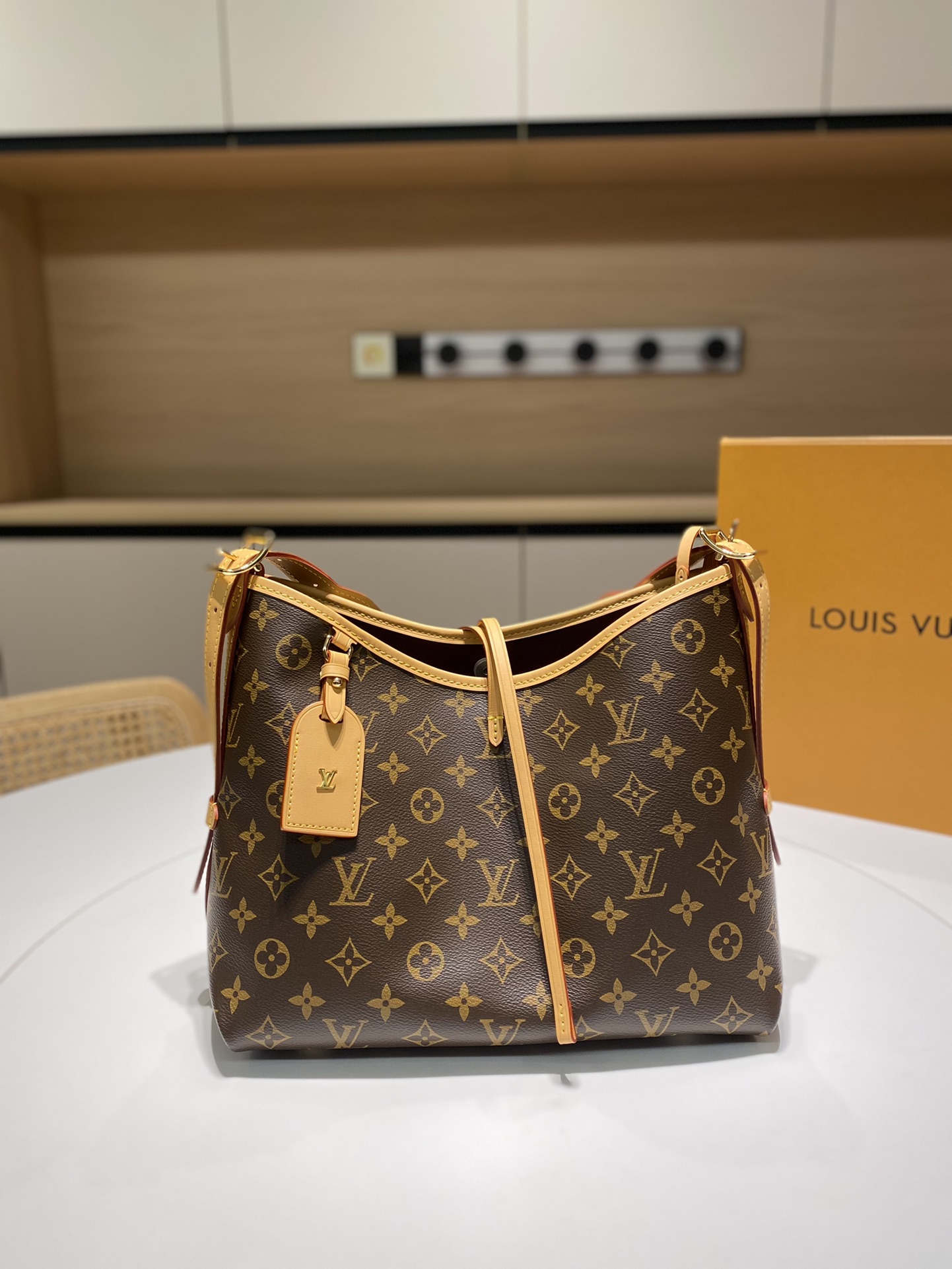 Louis Vuitton Handbags Crossbody & Shoulder Bags Tote Bags
